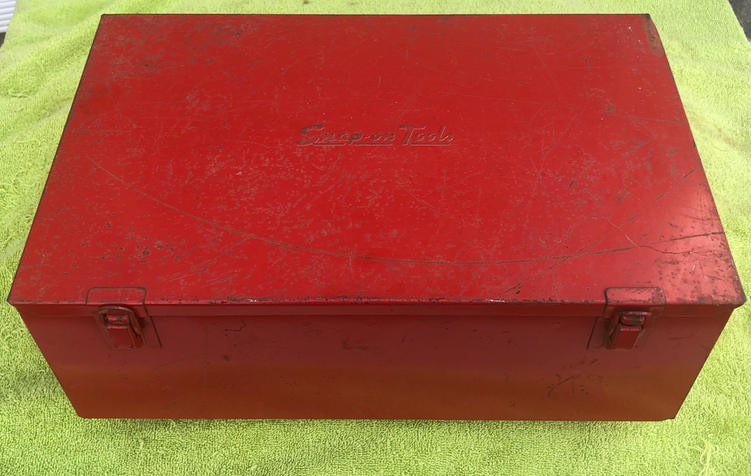 Vintage Snap-On Tools No. KRA-107 Metal Box With Hub Puller