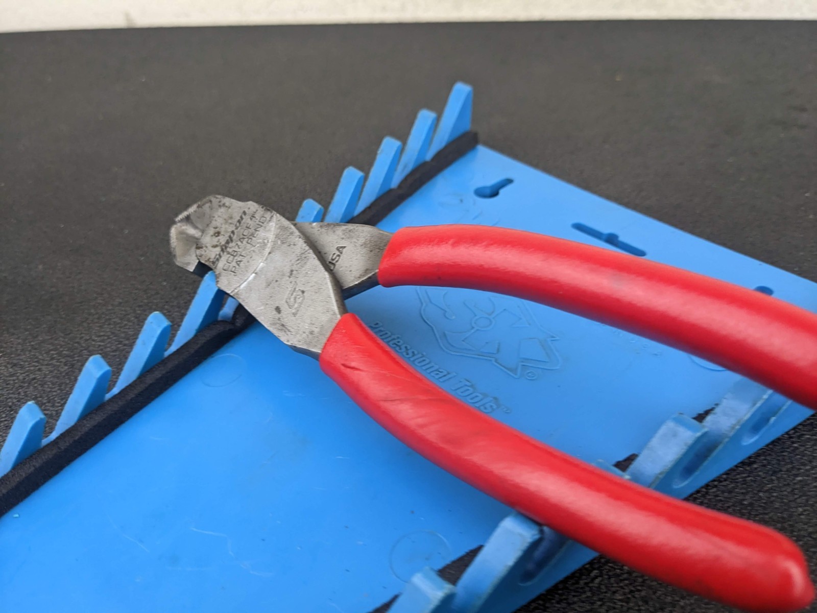 #bm502 Snap On Tools USA RED Soft Grip 8″ ComboCut Flush Cutter Pliers CC87ACF