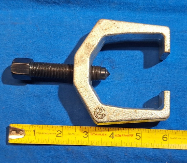 Pitman arm puller pressure screw takes 3/8″ drive VG Cond
