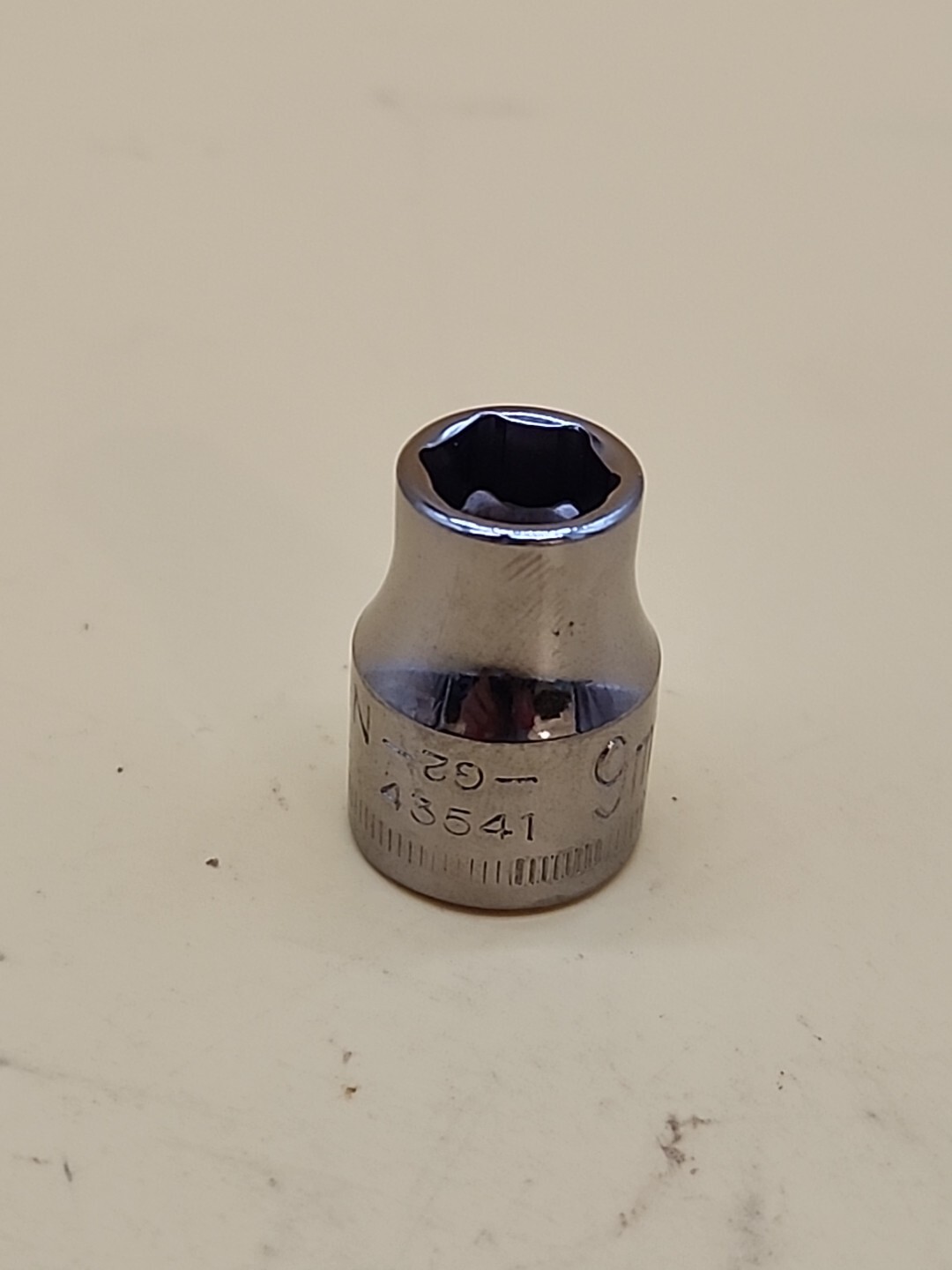 Craftsman Tools – 3/8″ Drive 6 Point 9mm Shallow Socket – G2 43541 USA