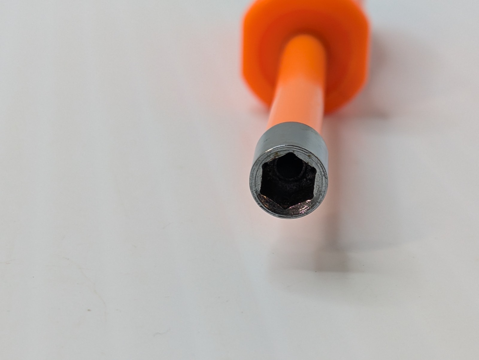 Snap on Tools NDD109AO 6-Point SAE 9/32″ Hard Handle Nut Driver (Orange) USA
