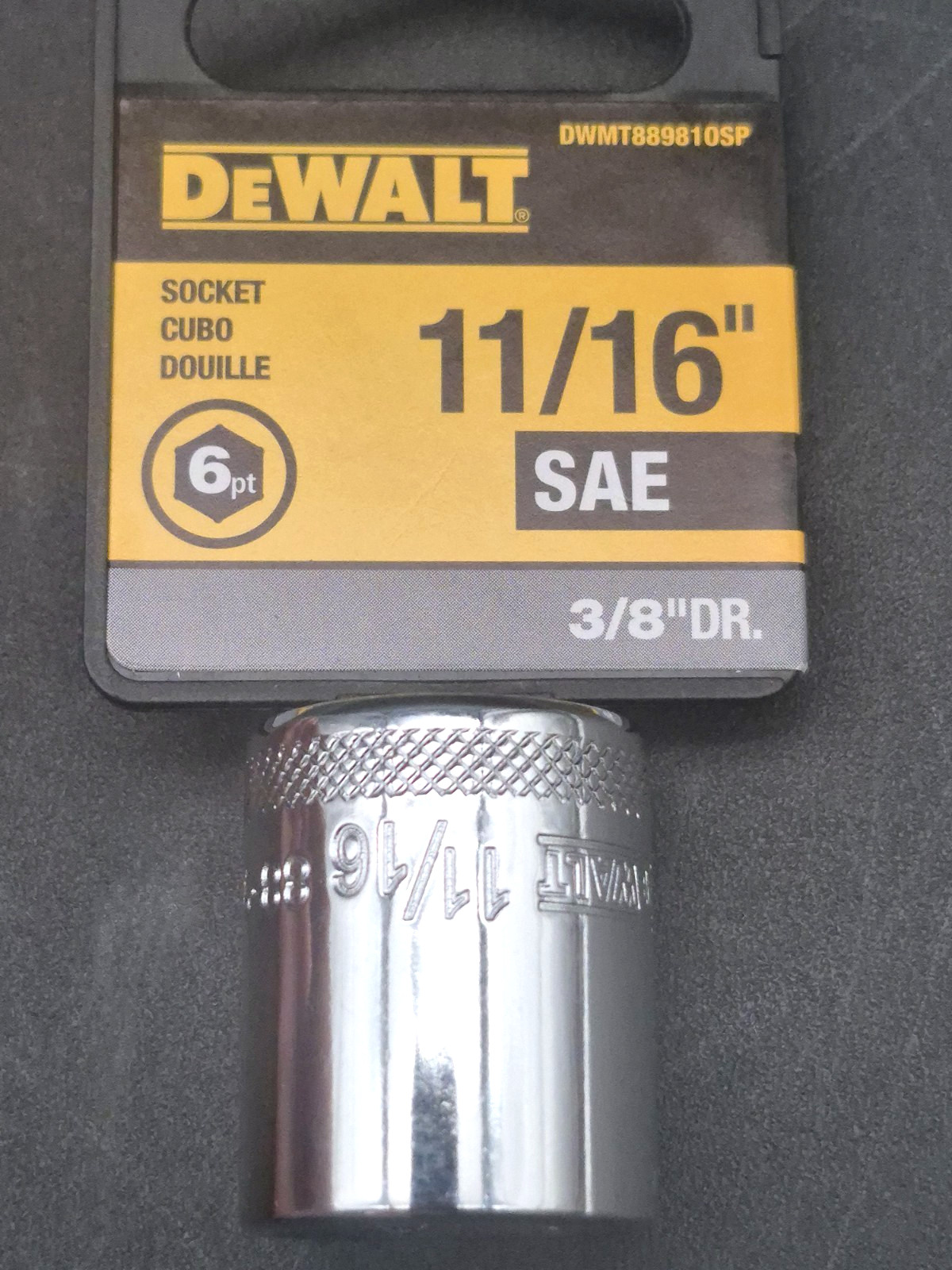 DeWalt 11/16″ – 3/8″ DR. Shallow Polished Chrome Socket 88-981D 6Pt Free Ship
