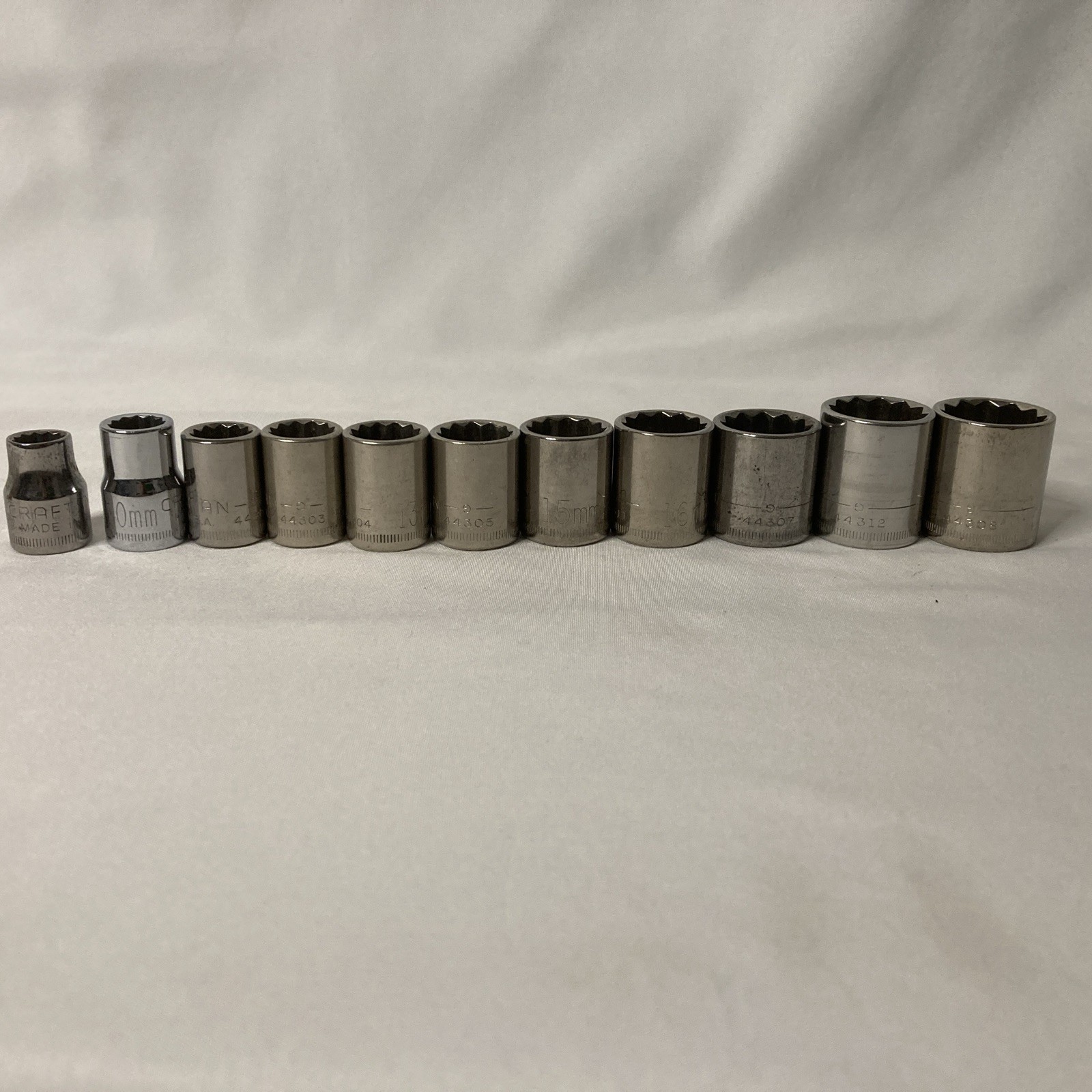 Craftsman USA 3/8″ Drive 12 pt Metric Socket Set 9mm – 19mm USA 11 piece