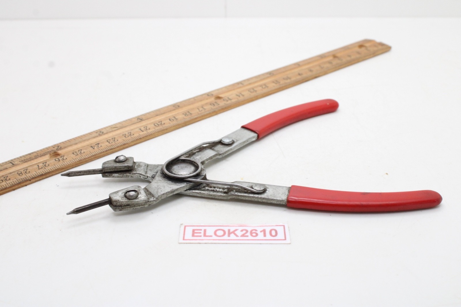 Unbranded 7″ Spring Loaded Red Rubber Handle External Snap Ring Pliers USA