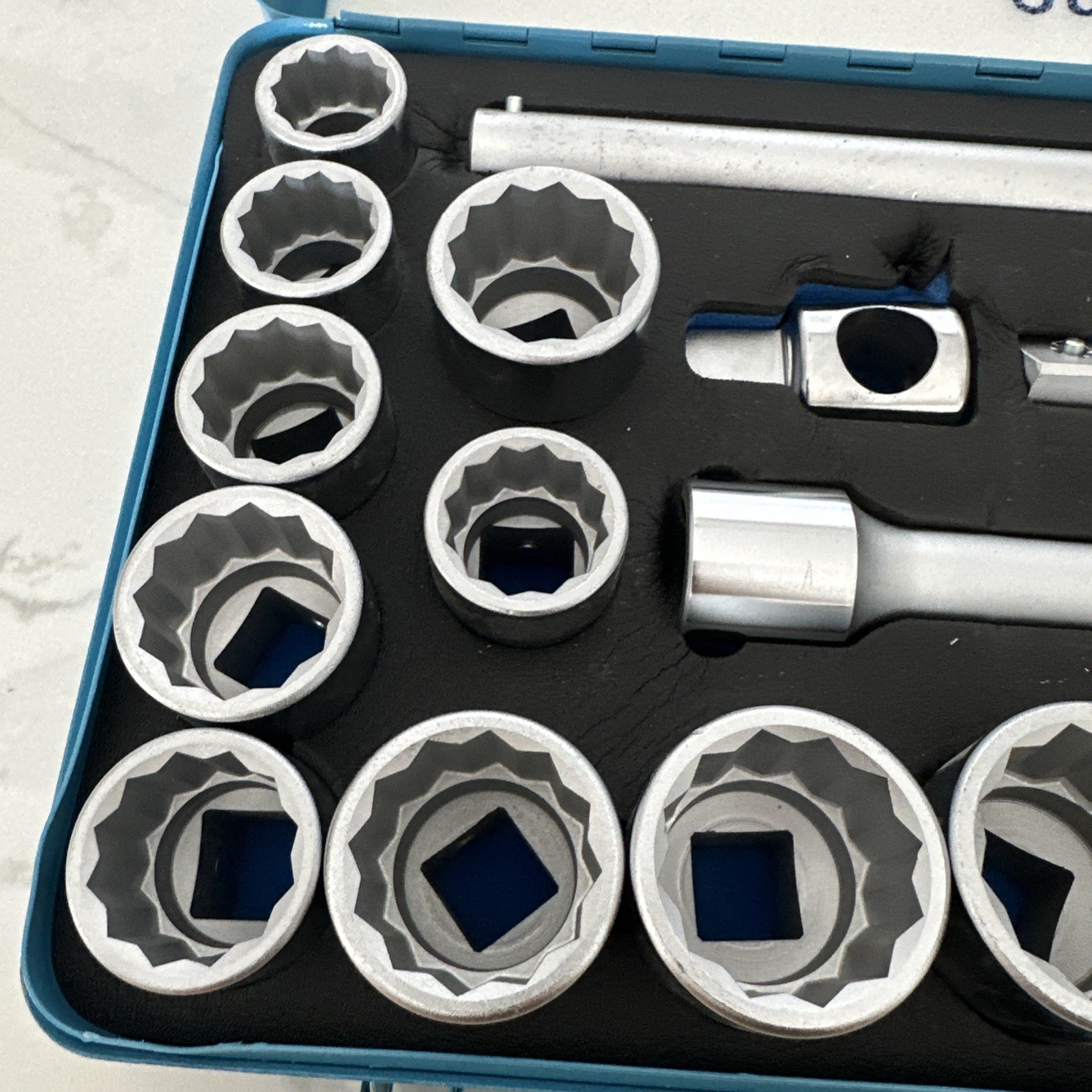 Hazet 1000AZ Socket Set 12 Pt SAE Socket 21 Pc. Set 3/4″ Drive W/ Metal Case New