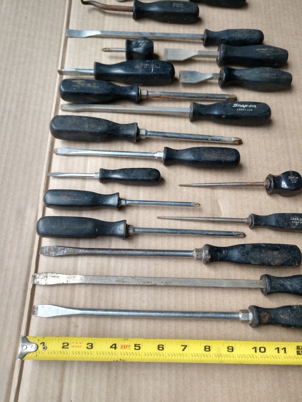 Lot of Snap-on Black Handle Screwdriver Phillips Slotted and others