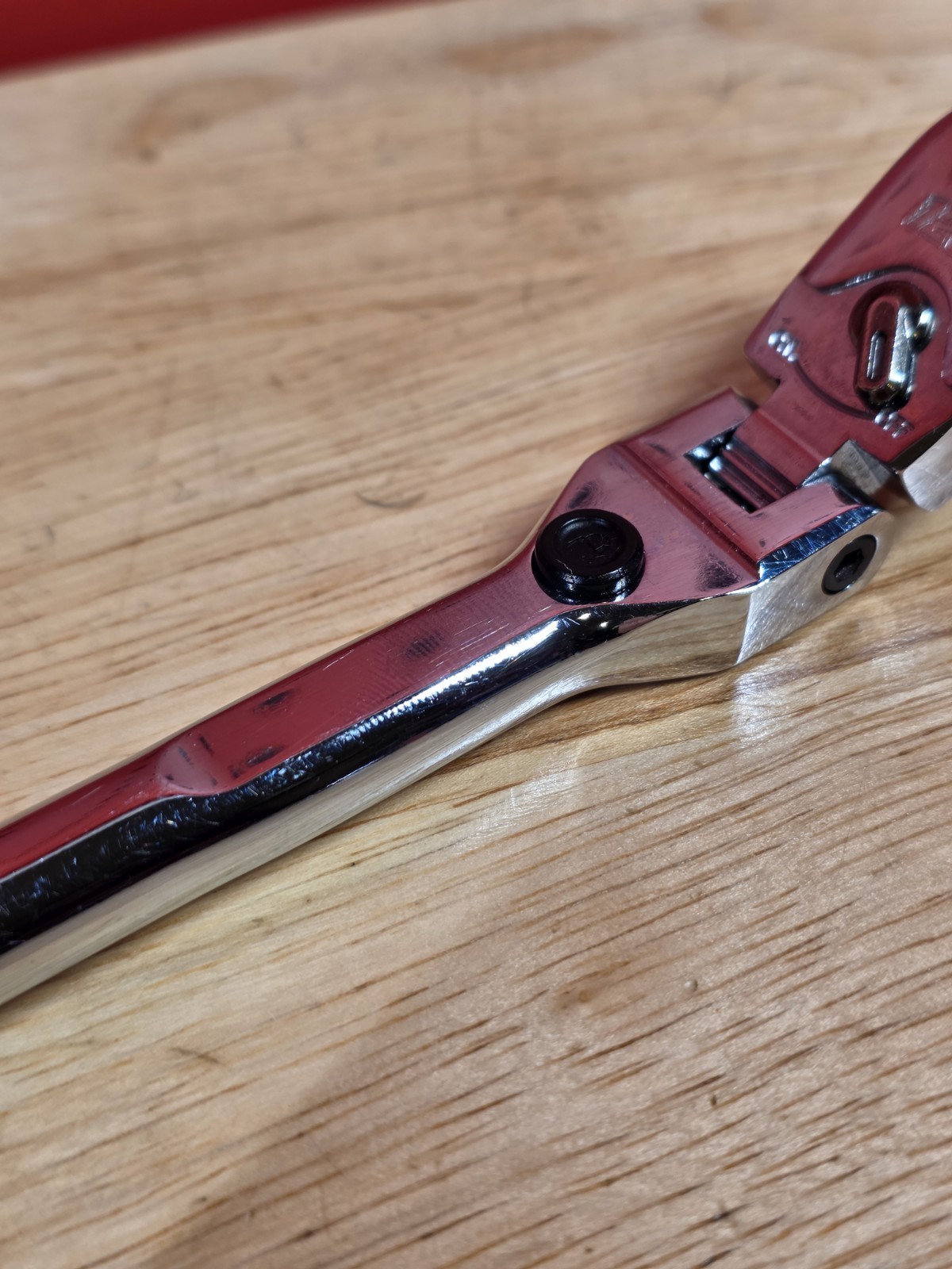 GEARWRENCH 81055 1/4″ Drive 9″ Cushion Grip 120XP Locking Flex Head Ratchet NICE