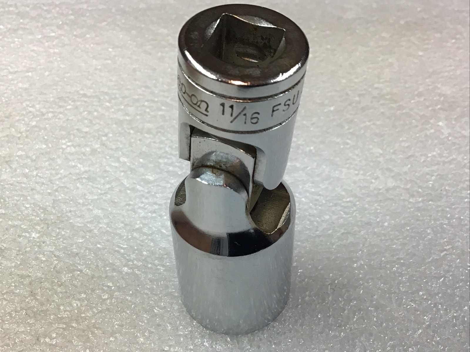 Snap On#FSU22 -11/16”, SAE, CHROME, 3/8”DR., 6PT., DEEP, SWIVEL SOCKET- USA-NOS