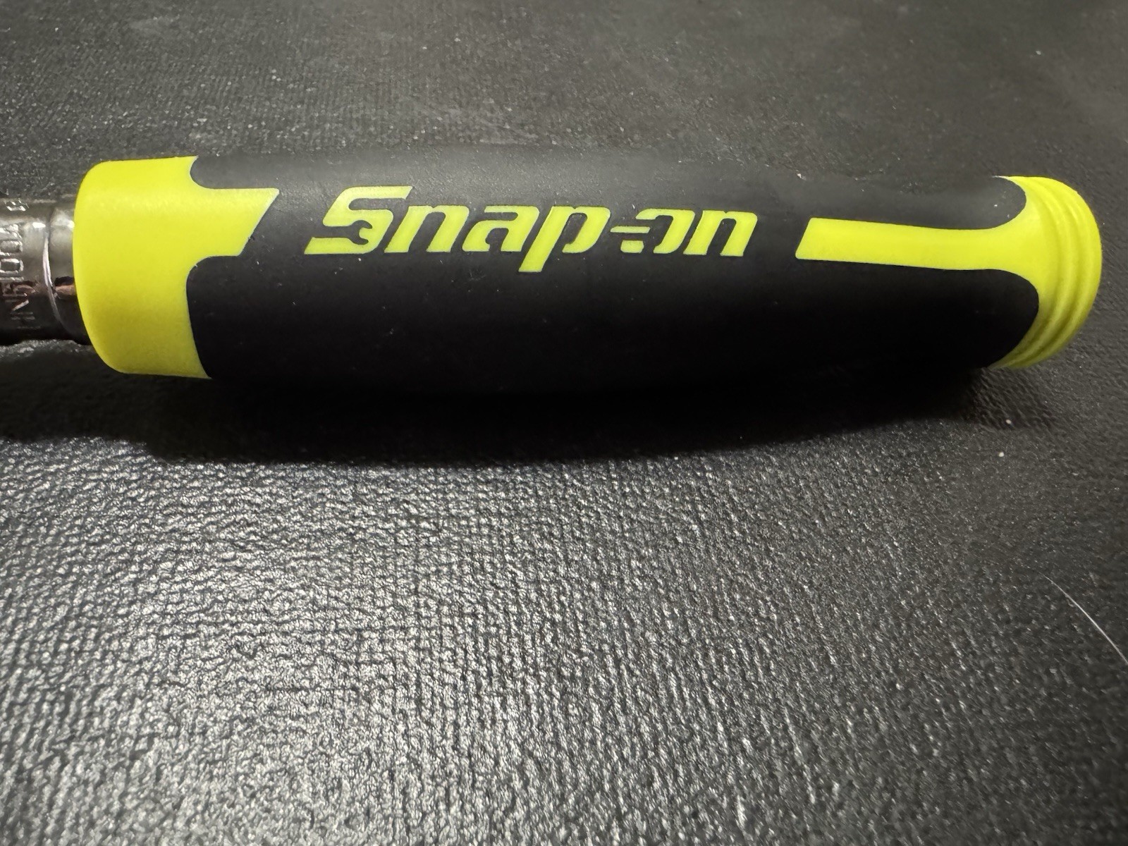 NEW 3/8″ Drive 100-Tooth Soft Grip Swivel Head Ratchet HIGH VIZ