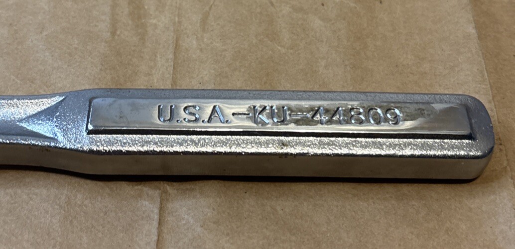 Craftsman K4-44809 1/2” Drive Ratchet 10” w/ 16 Sockets + 6” Ext. V Series USA