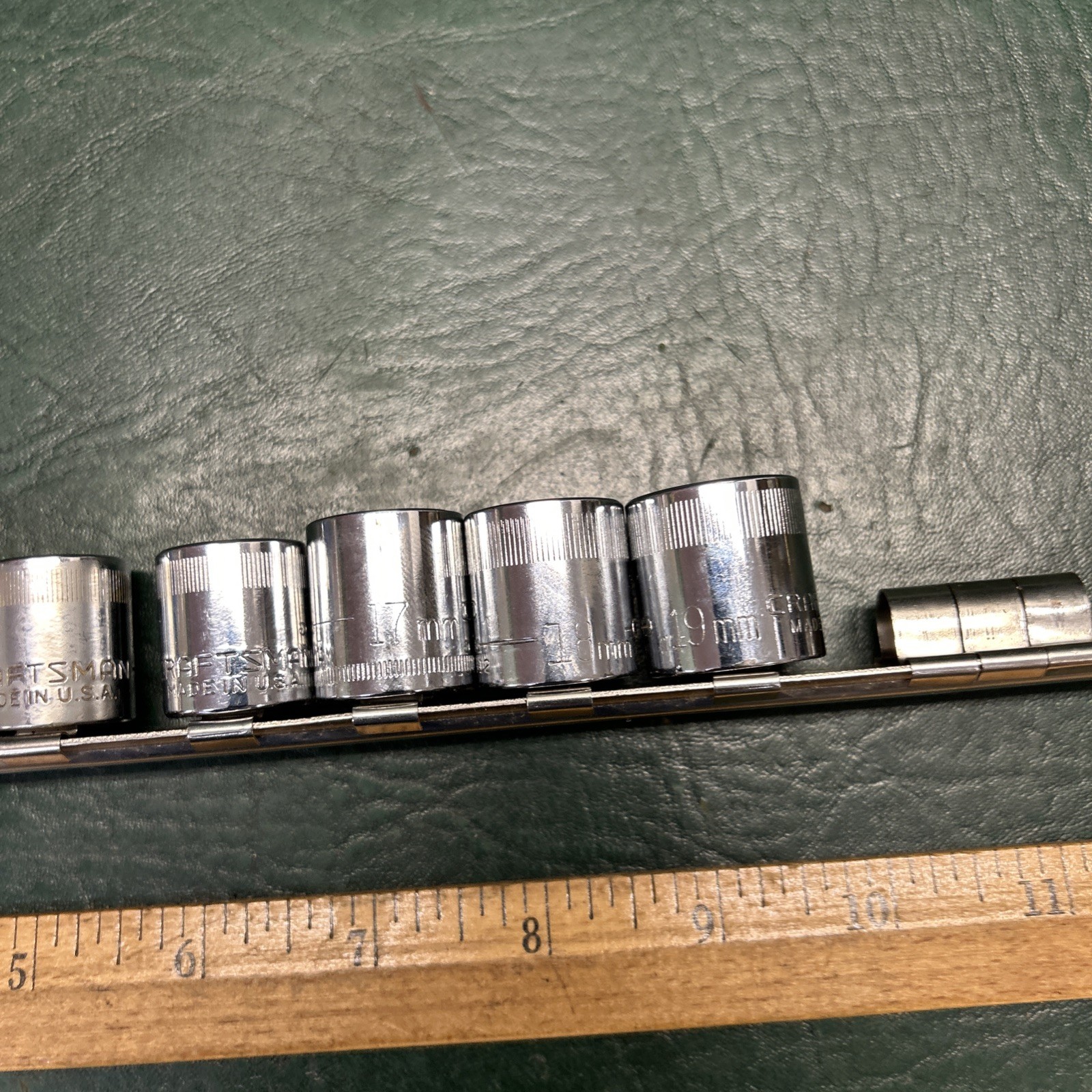 Craftsman 13 pc Socket Set 3/8 Drive 12 Point METRIC 9mm-19mm W/ Rail + extras