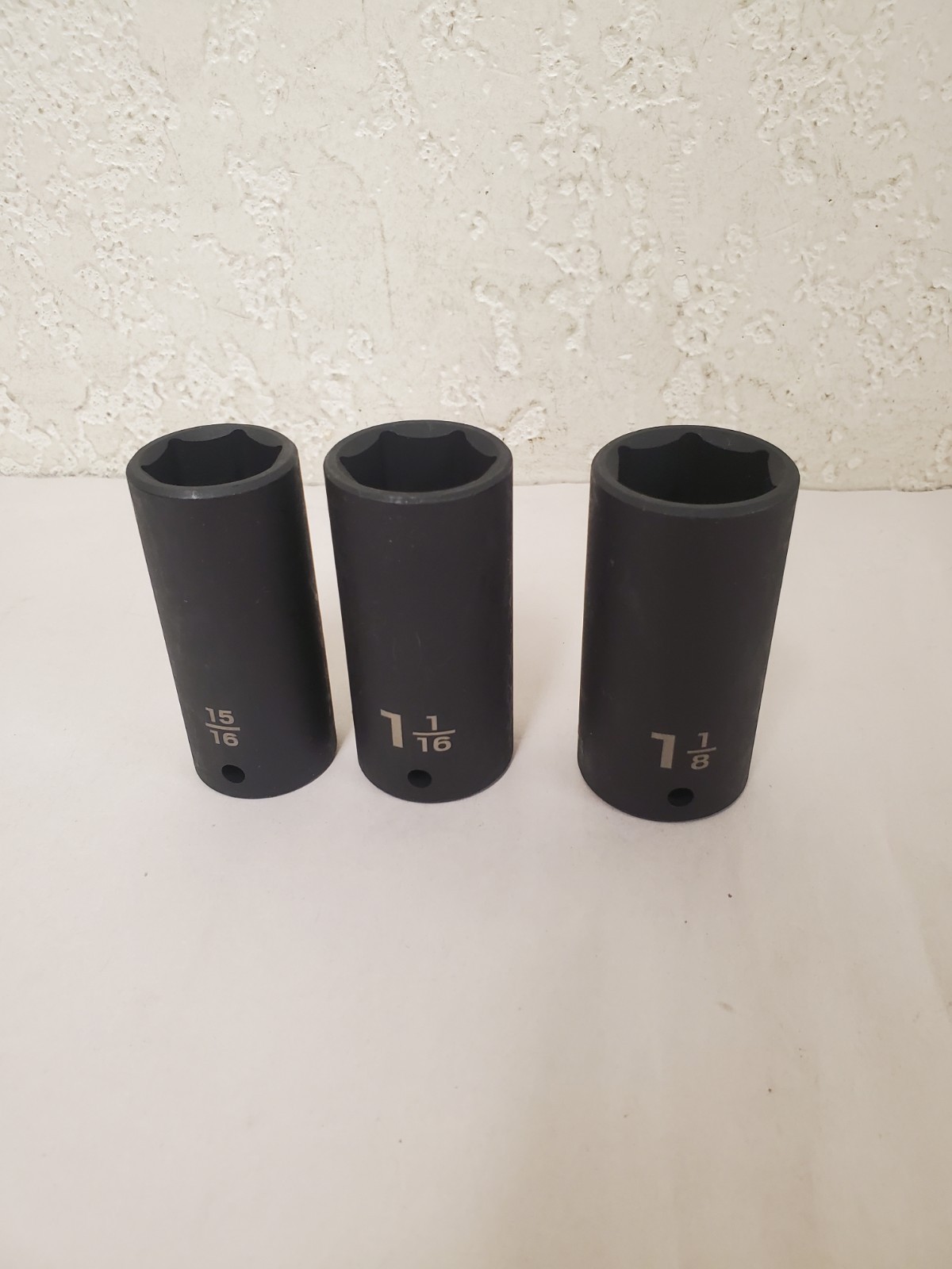 *Lot of 3* TEKTON 1/2 in. Drive 6-Point Impact Sockets – 15/16″, 1-1/16″, 1-1/8″
