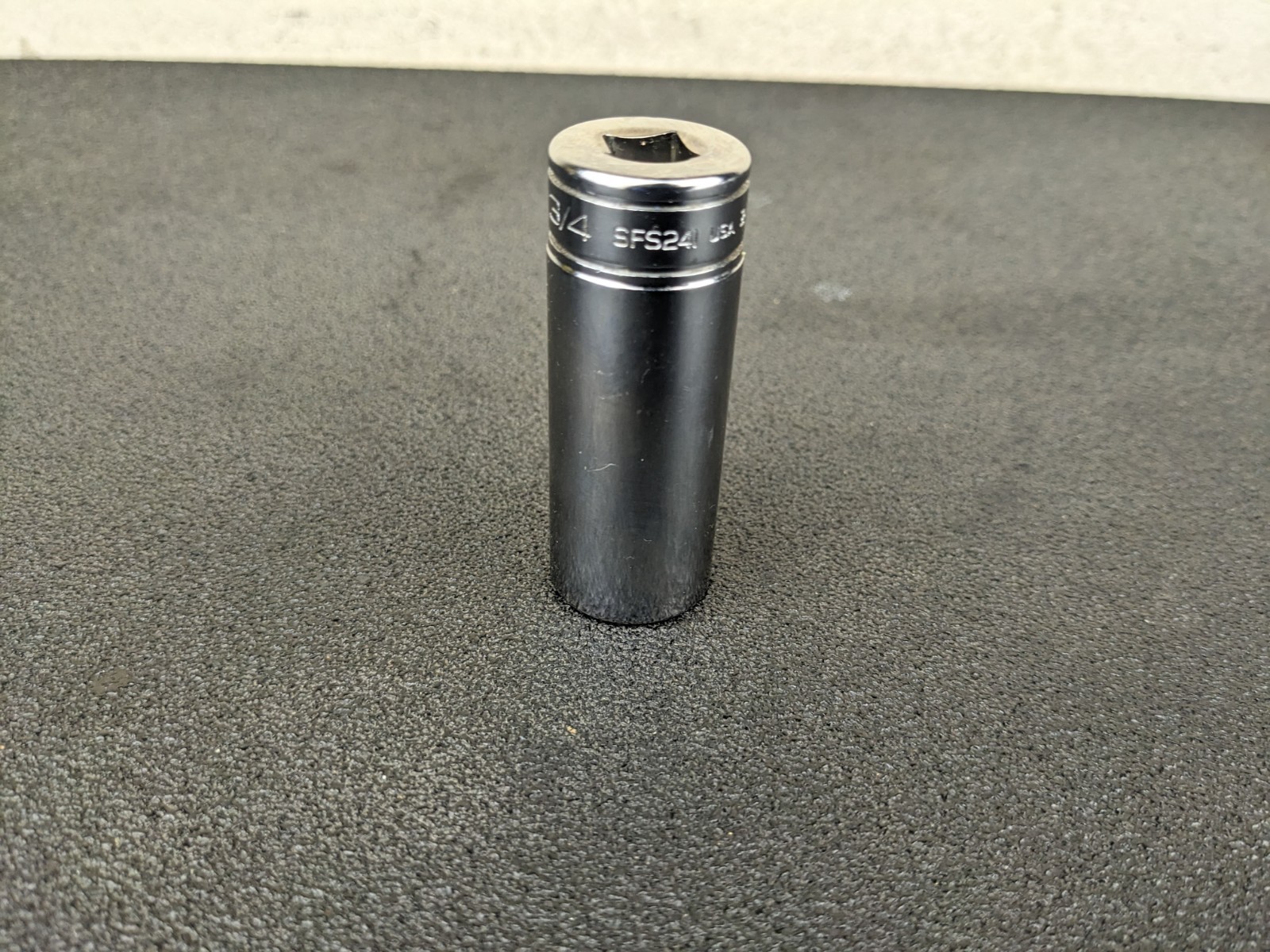 #bo773 Snap-on Tools USA NEW 3/8″ Drive 3/4″ Deep 6 Point Chrome Socket SFS241