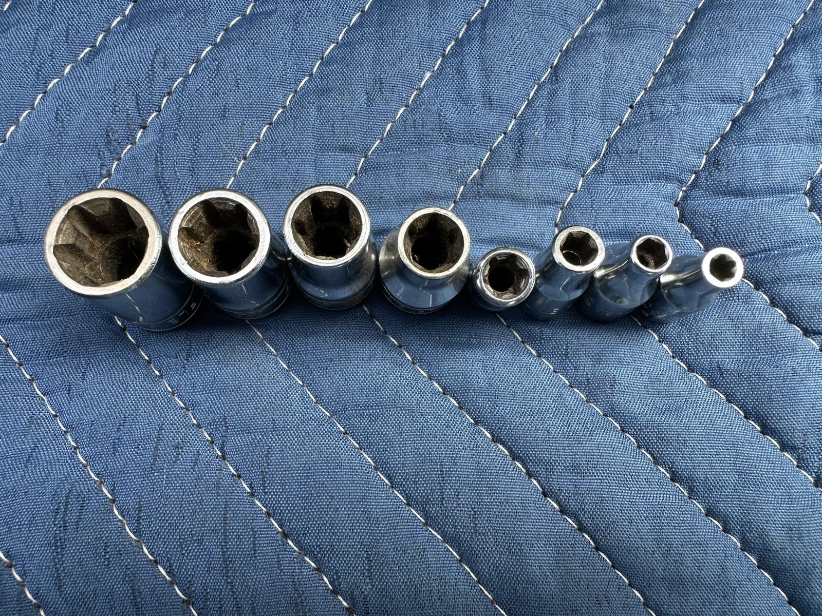 Snap-on FLE/TLE 8 Piece 1/4″ 3/8″ Drive Inverse Torx Socket Set USA E5 to E16