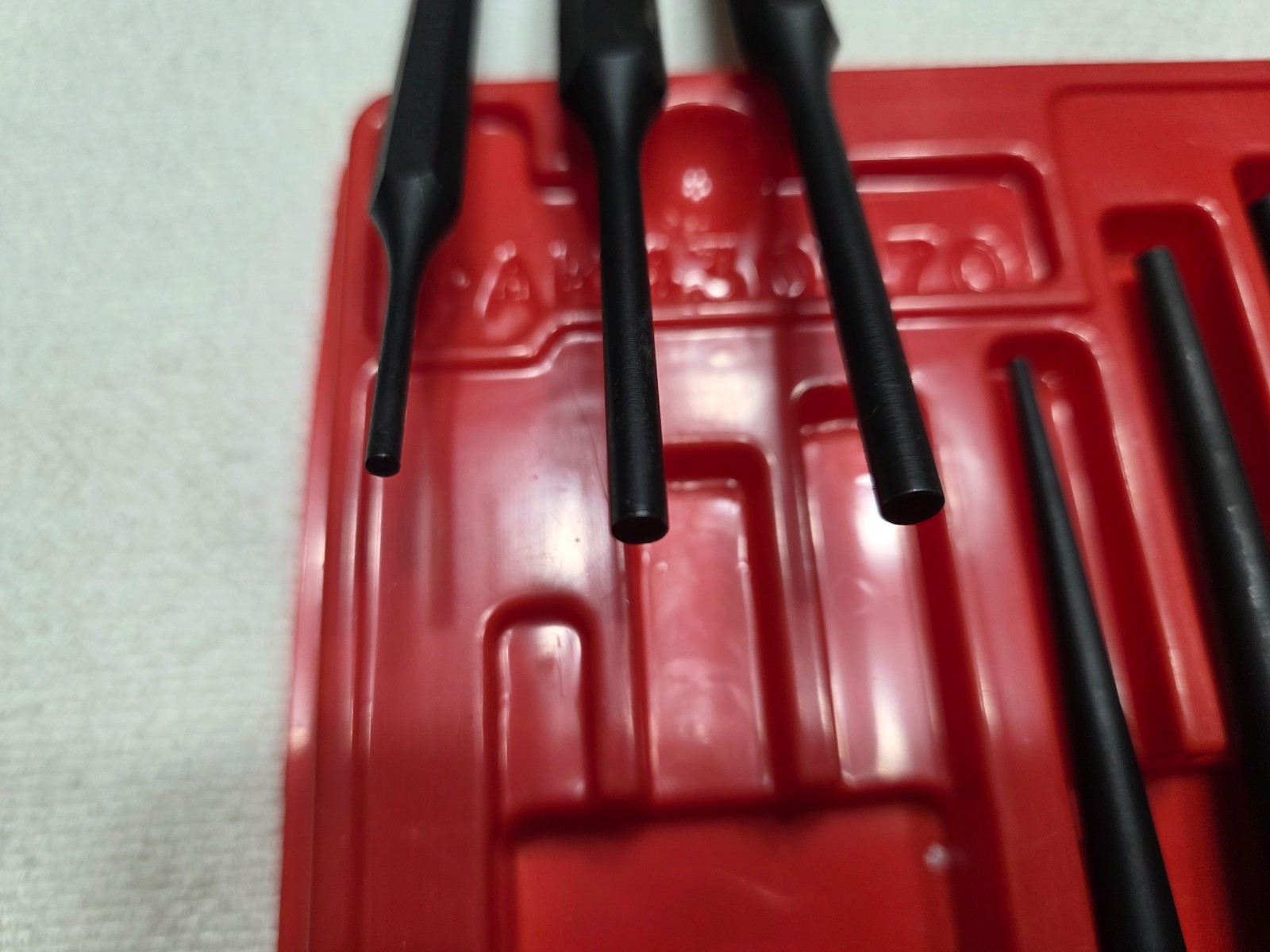 SNAP ON 11 Piece Punch and Chisel Set w/ Plastic Tray. PPC710BK NEW. Missing 1