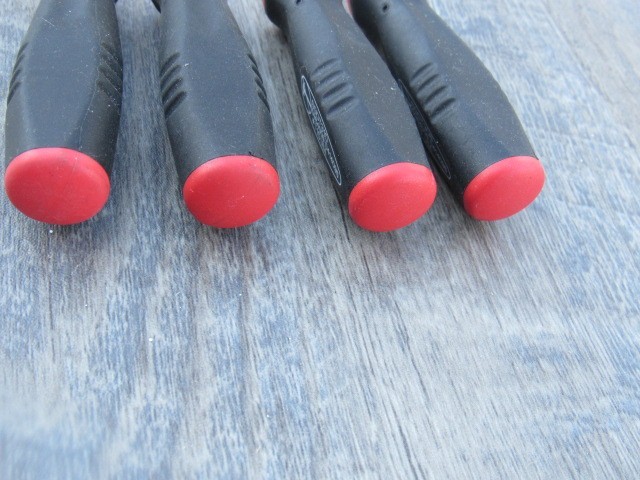 SNAP ON SGDTX40 RED BLACK MINI HANDLE TORX SCREWDRIVER T8 T10 T15 T20 SGTX 40