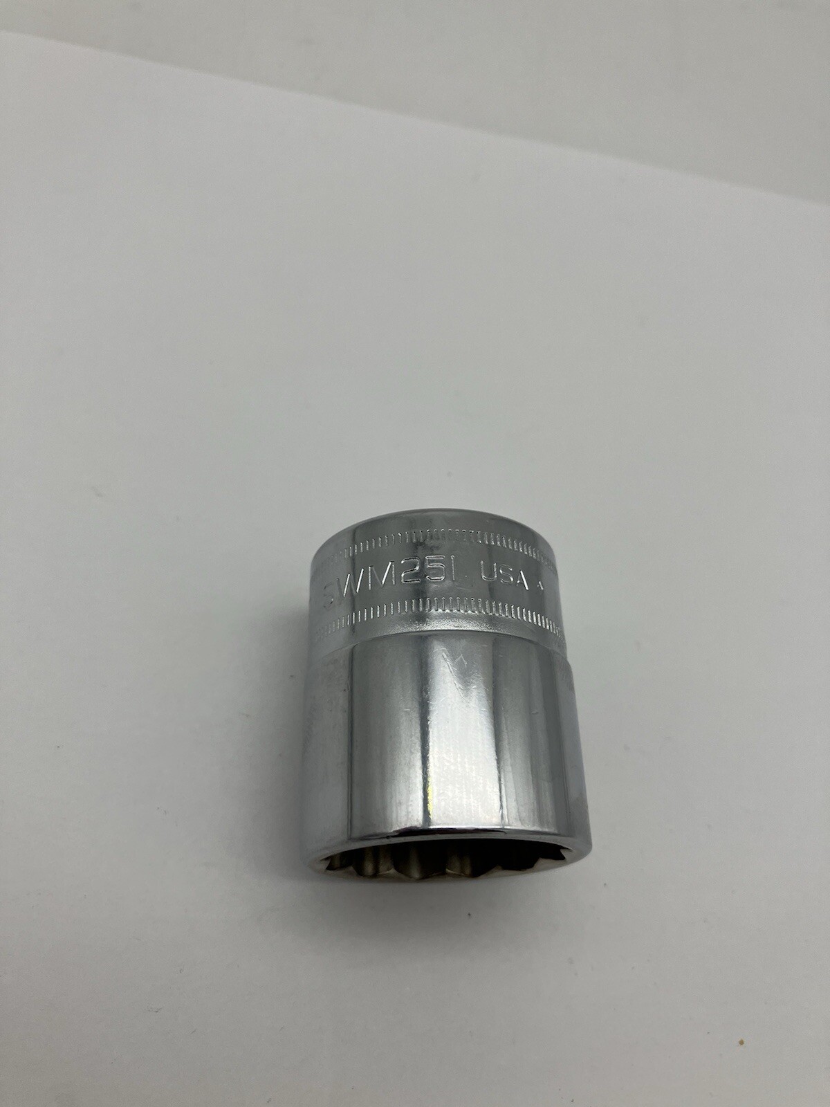 Snap-on Tools SWM251 1/2″ Drive 25mm Metric 12 Point Shallow Socket USA