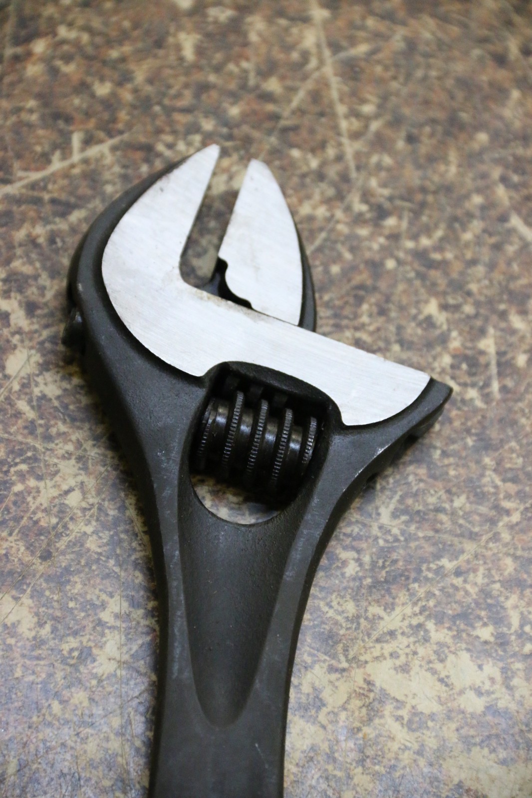 MAC TOOLS AJ12B 12″ Black Oxide Adjustable Wrench USA