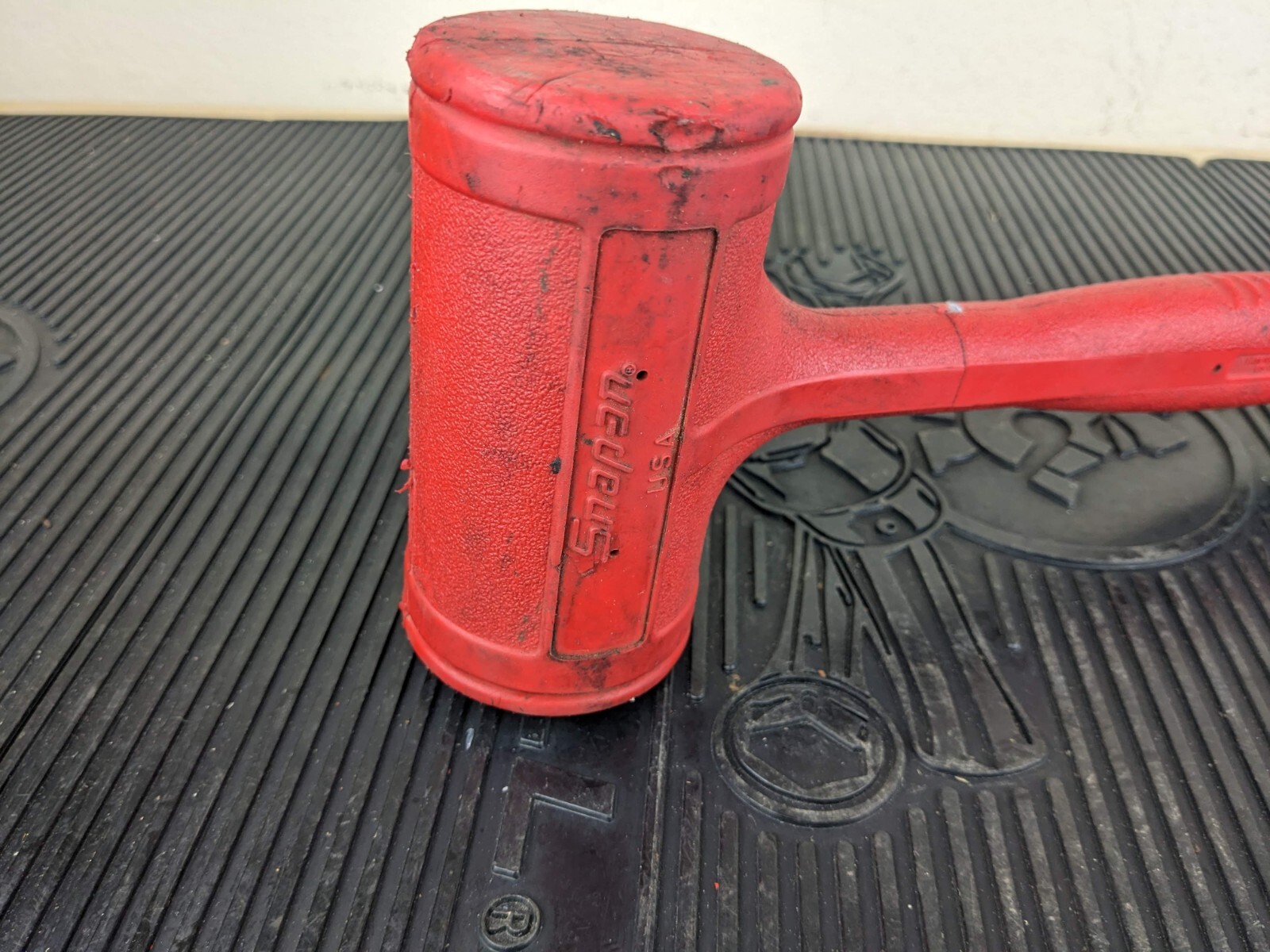 #ba806 Snap-On HBFE48 Dead Blow 48-Ounce Soft Grip Hammer RED