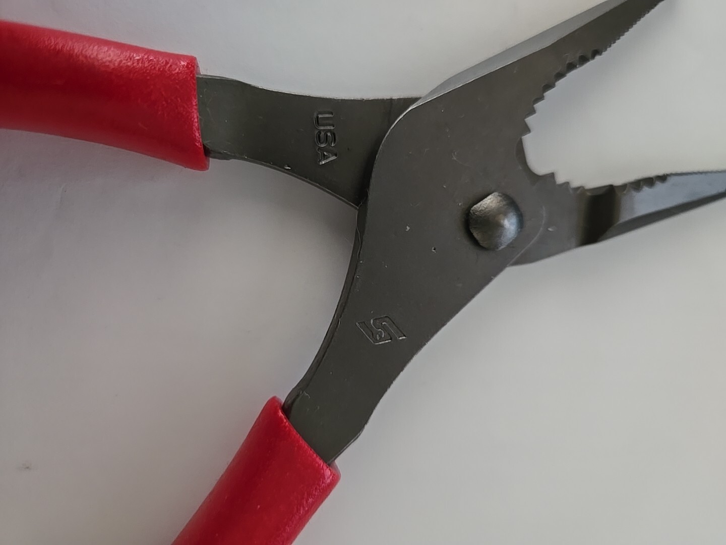 Snap On Tools 7″ Long Nose Pliers 3 Slip Joint Talon Grip 57% More Power RED NEW