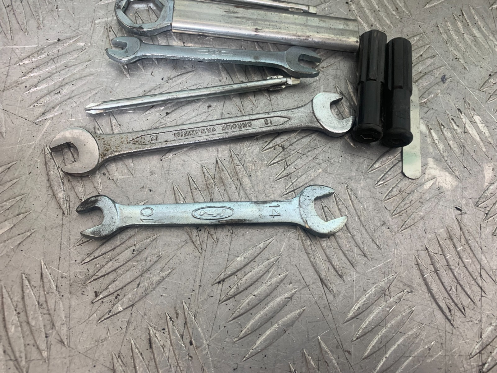 YAMAHA XTZ660 TENERE 3YF TOOL KIT YEAR 1991-93 (CMB1348)