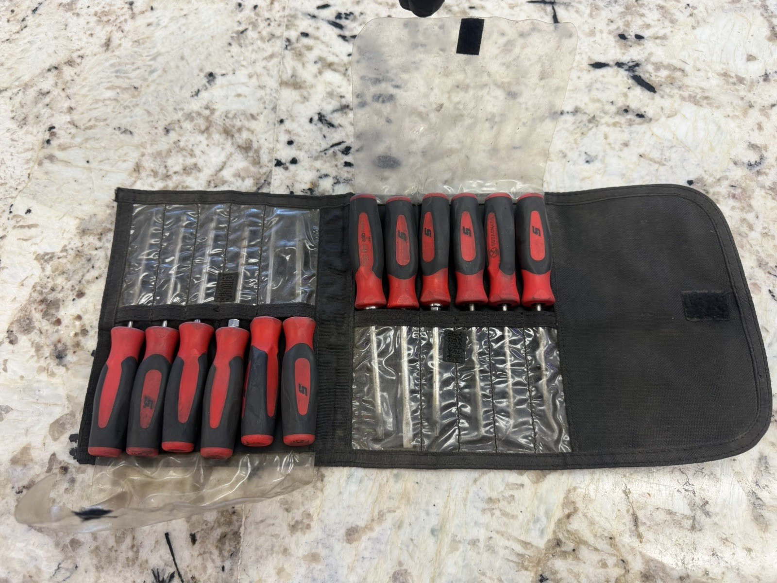 Snap On Pick Screwdriver Torx Set Red PAK562420 Pouch 12 Piece Set As Pictured..