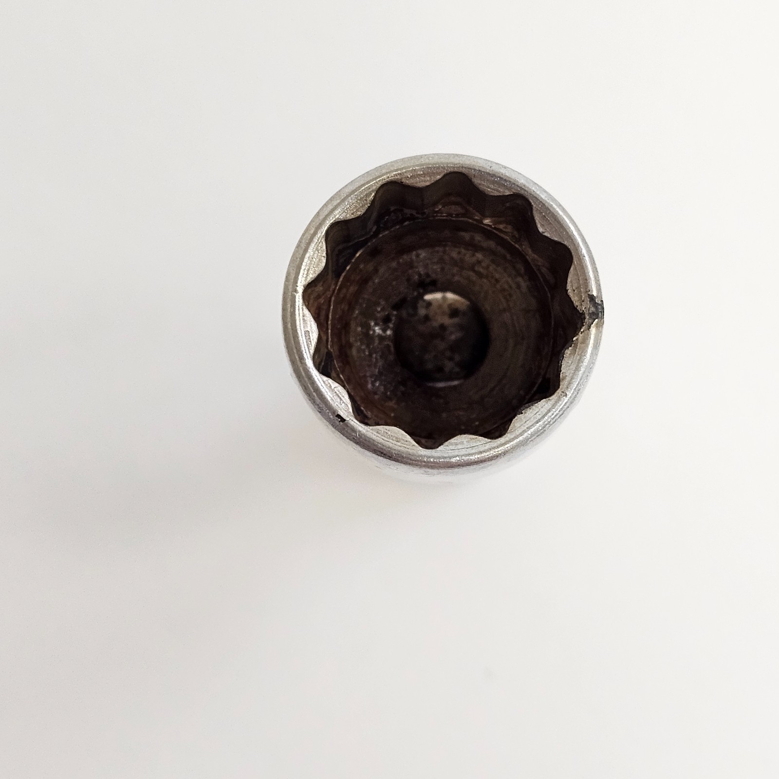 VTG Snap-On (Underlined) 1/4″ Drive 9/16″ 12 Point Swivel Socket USA – TMU181
