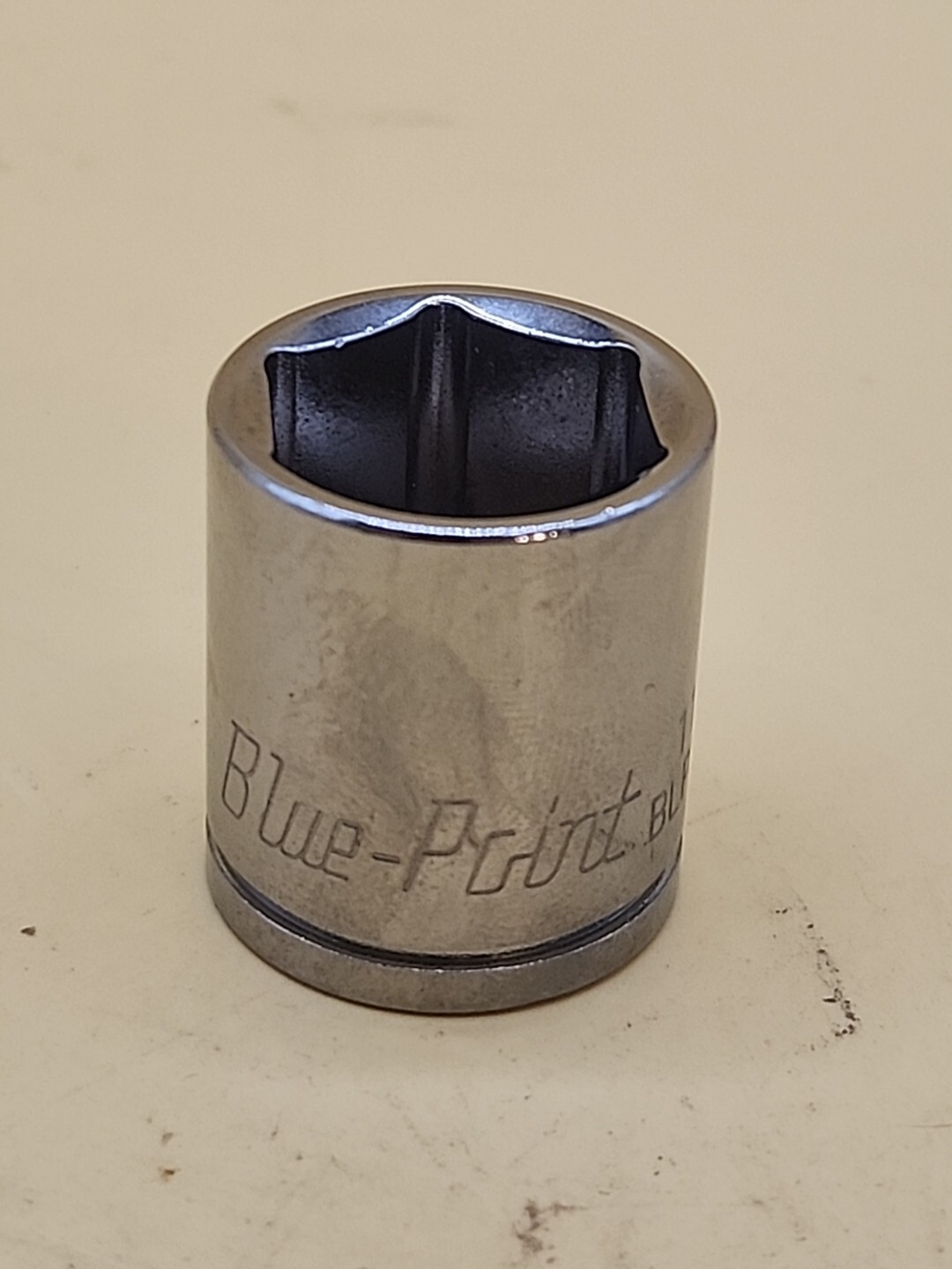 Blue-Point Tools BLPS381116 6 Pt 3/8″ Drive 11/16″ SAE Shallow Socket Chrome USA
