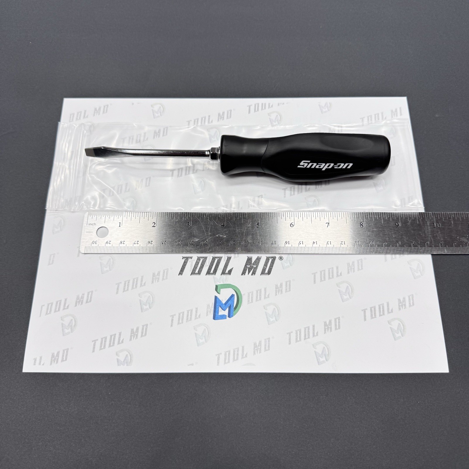 Snap-on Tools USA NEW BLACK 1/4″ Tip Soft Grip Flat Head Screwdriver SGD4B