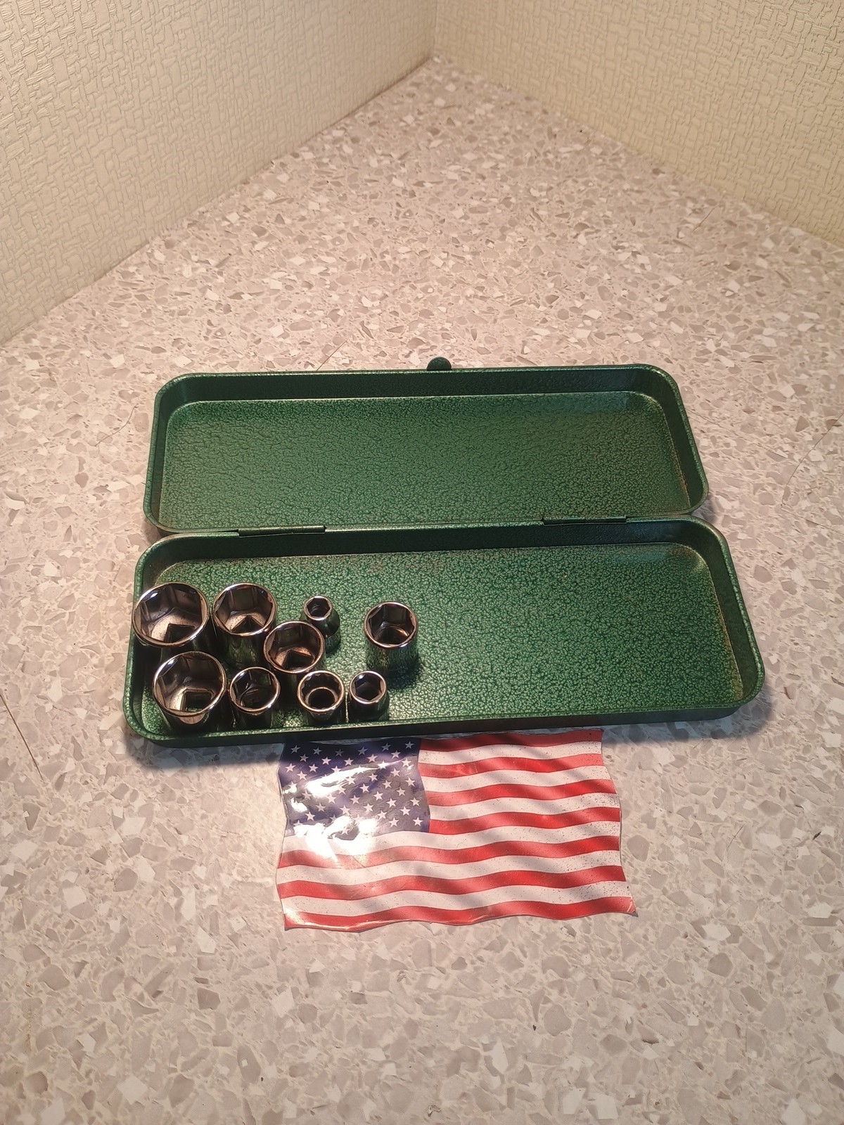 9- CRAFTSMAN 3/8″ DRIVE 6 PT AND 12 PT MIXED SAE SOCKETS- SEE PHOTOS FOR SIZES