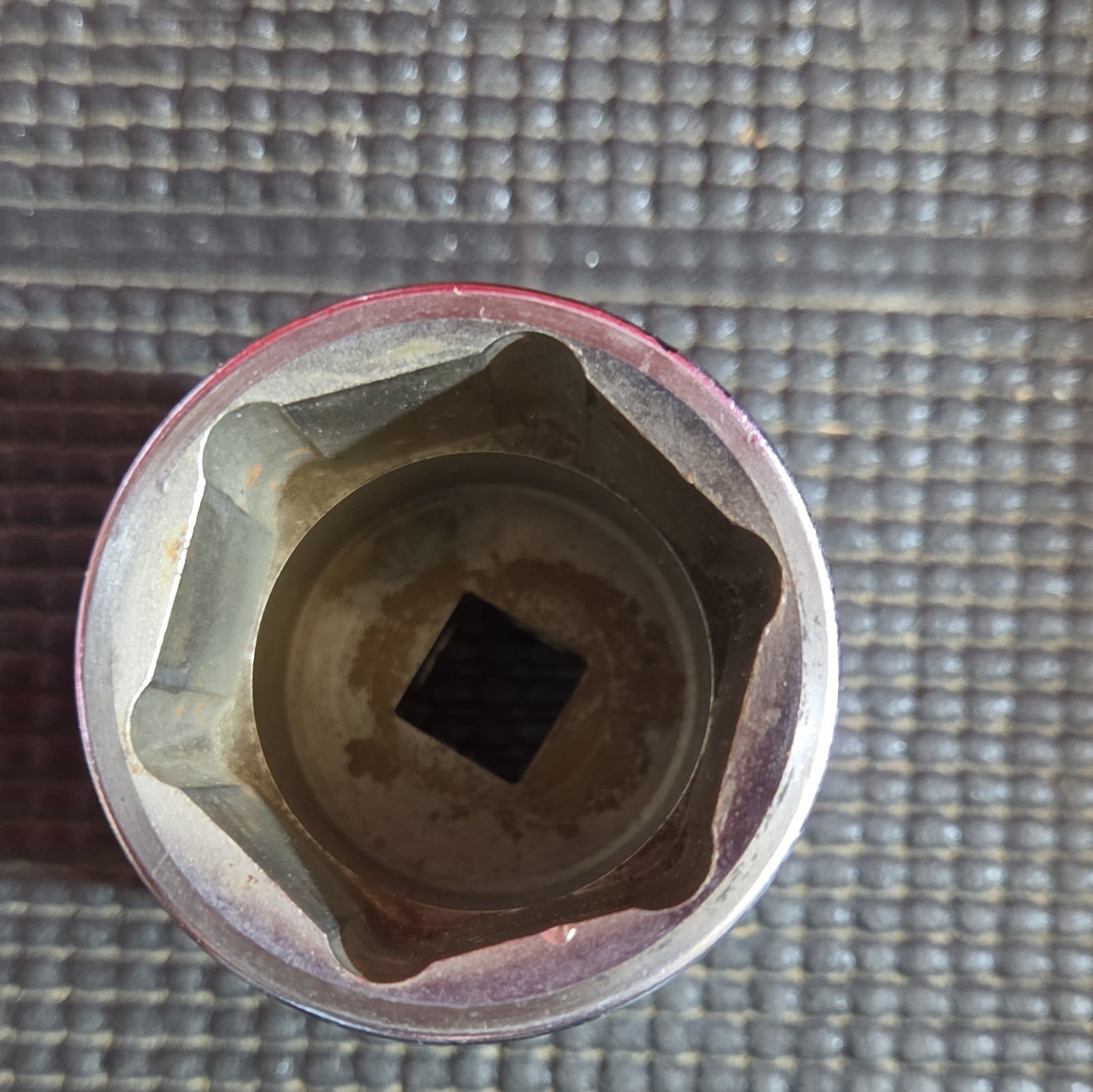 ​Brand: Snap-on ​Part Number: TW461 ​Socket Size: 1-7/16″ SAE ​Drive Size: 1/2