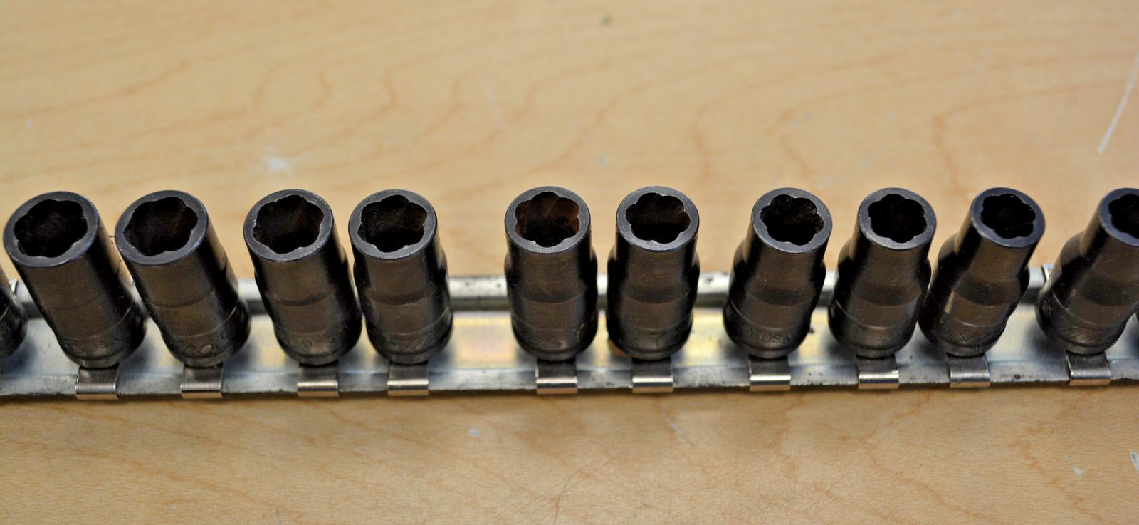 Blue Point 1/4″ Drive Combination Impact Socket Set (122TSTY) *Pre-Owned*