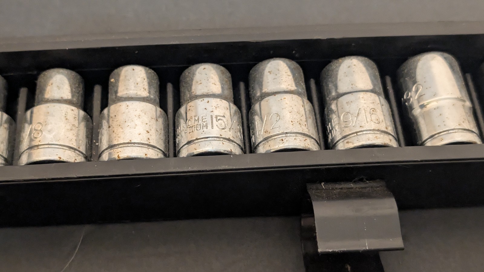 11 Piece Tractor Supply PLus 1/2″ Drive SAE Socket Set 5/16″ – 3/4″ w Storage +
