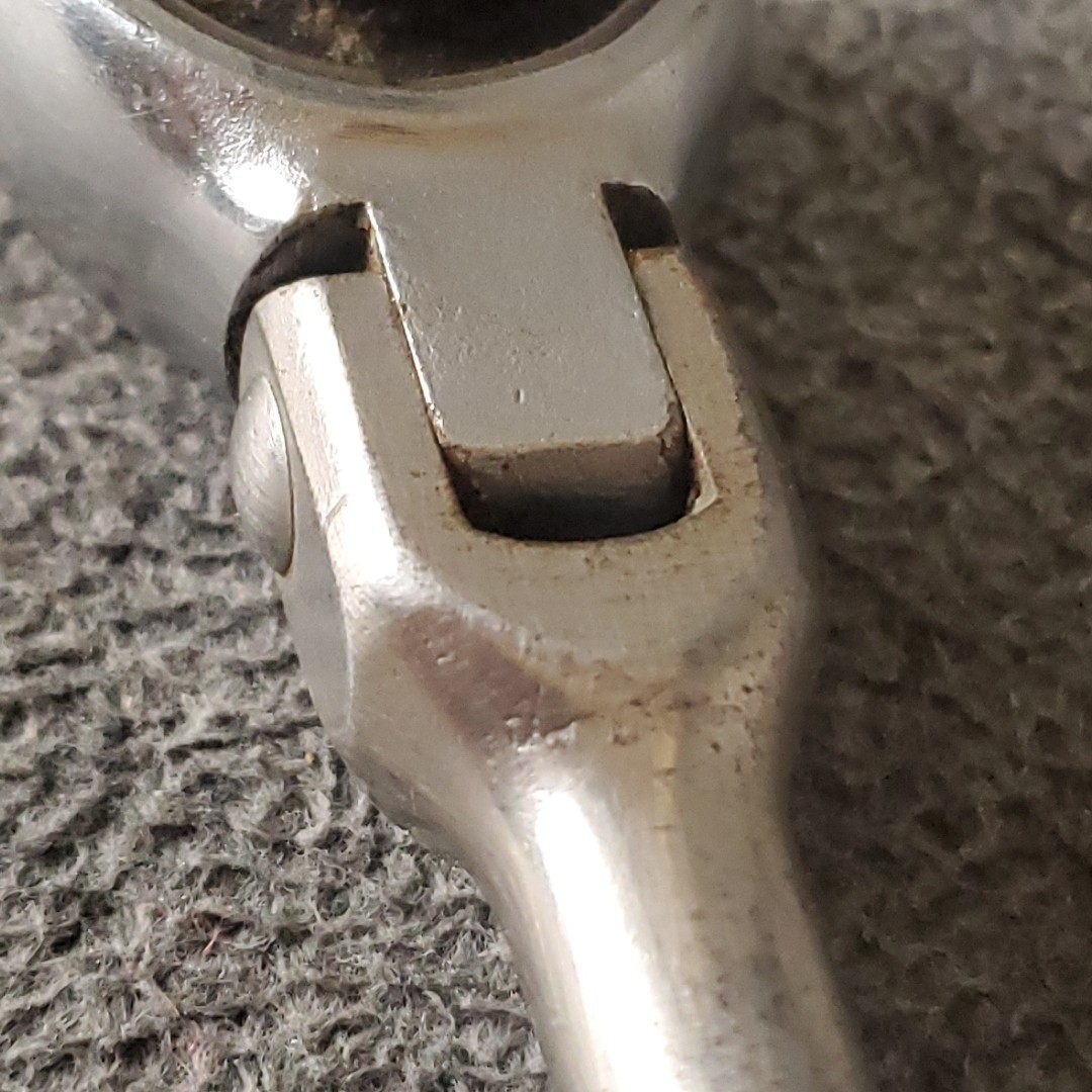 Champion CT-405 Plug-Master 3/8 Drive Flex Head Ratchet