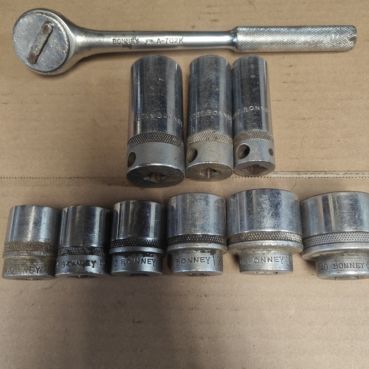 VTG BONNEY 1/2″ DRIVE A-702K RATCHET W/ 9 PC 12 PT SOCKETS 13/16 -1 1/4 READ