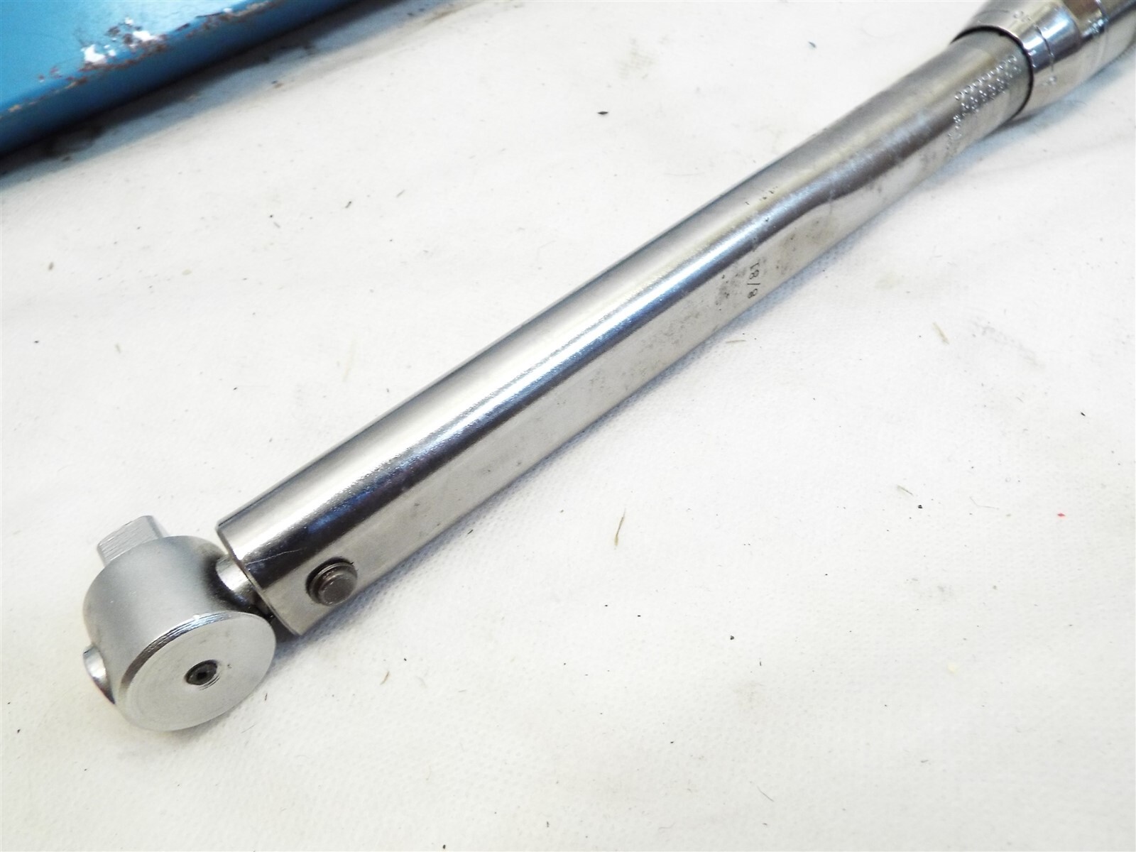 Utica Bonney 3/8″ Click Torque Wrench Fixed Head 100-750 Inch Pounds TCI-750