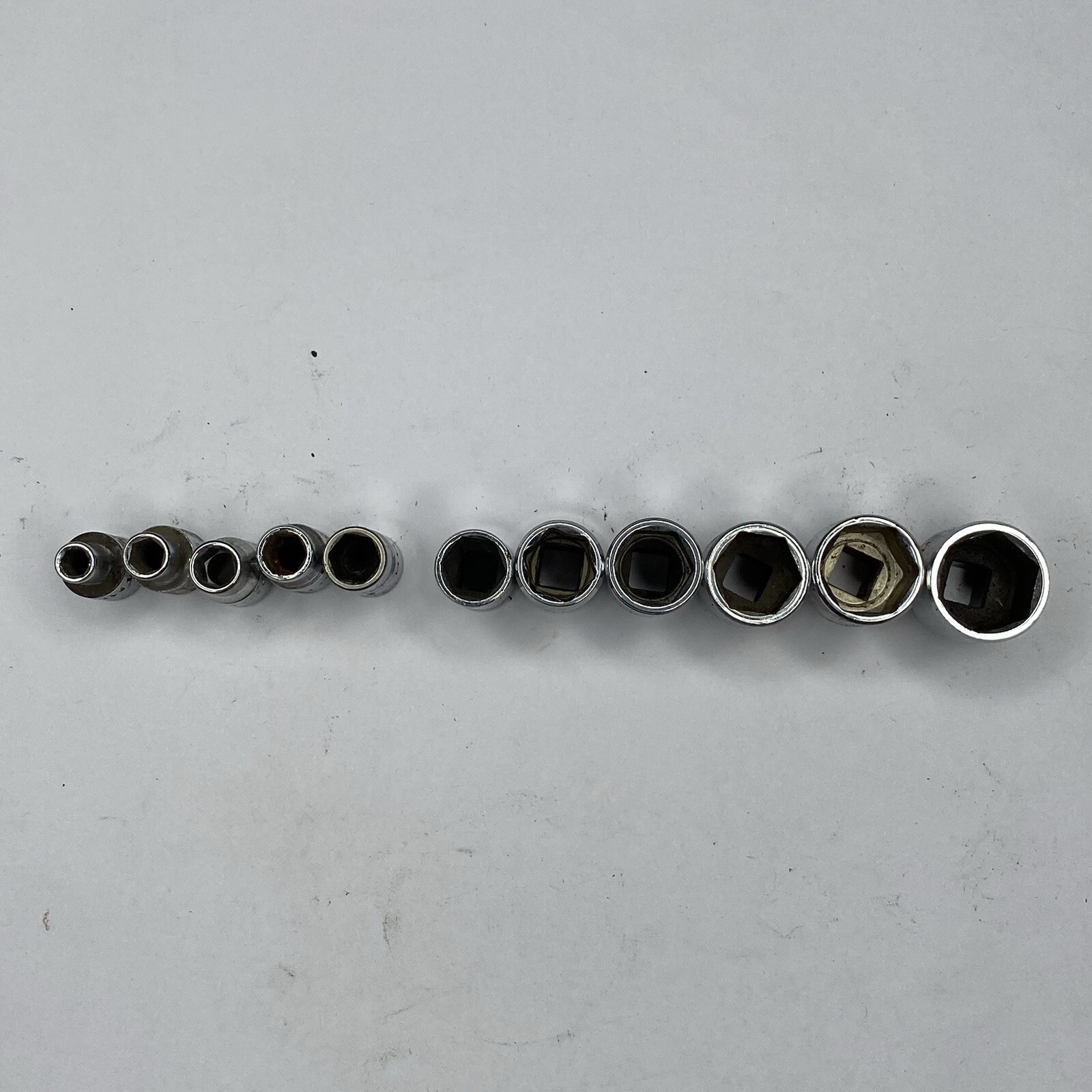 Mac Tools USA 1/4″ Drive Metric 4mm – 14mm Shallow 6-Point 11 Piece Socket Set