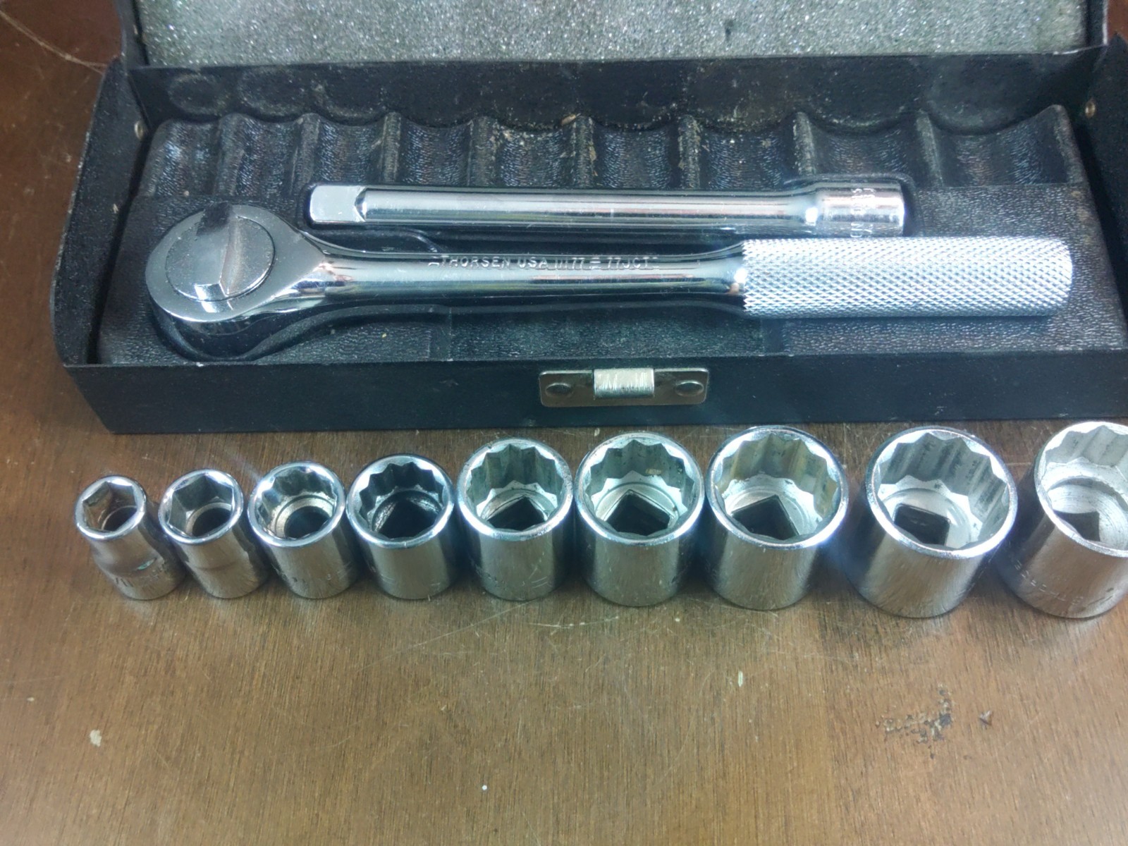 Vintage Thorsen ll 3/8″ Drive SAE Socket Set Metal Case Model Ratchet 3811