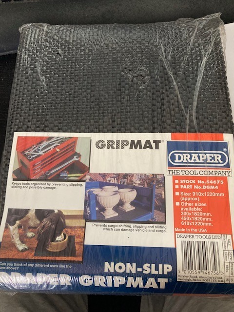 Non slip grip mat from DRAPER 910MM X 1220MM