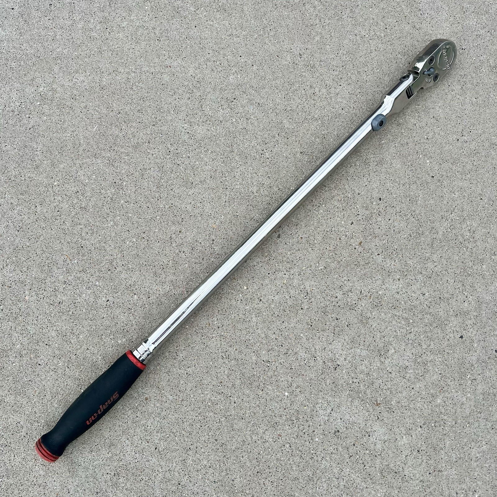 Snap-on Tools SHLX80A 1/2″ Locking Flex-Head Red Soft-Handle Ratchet