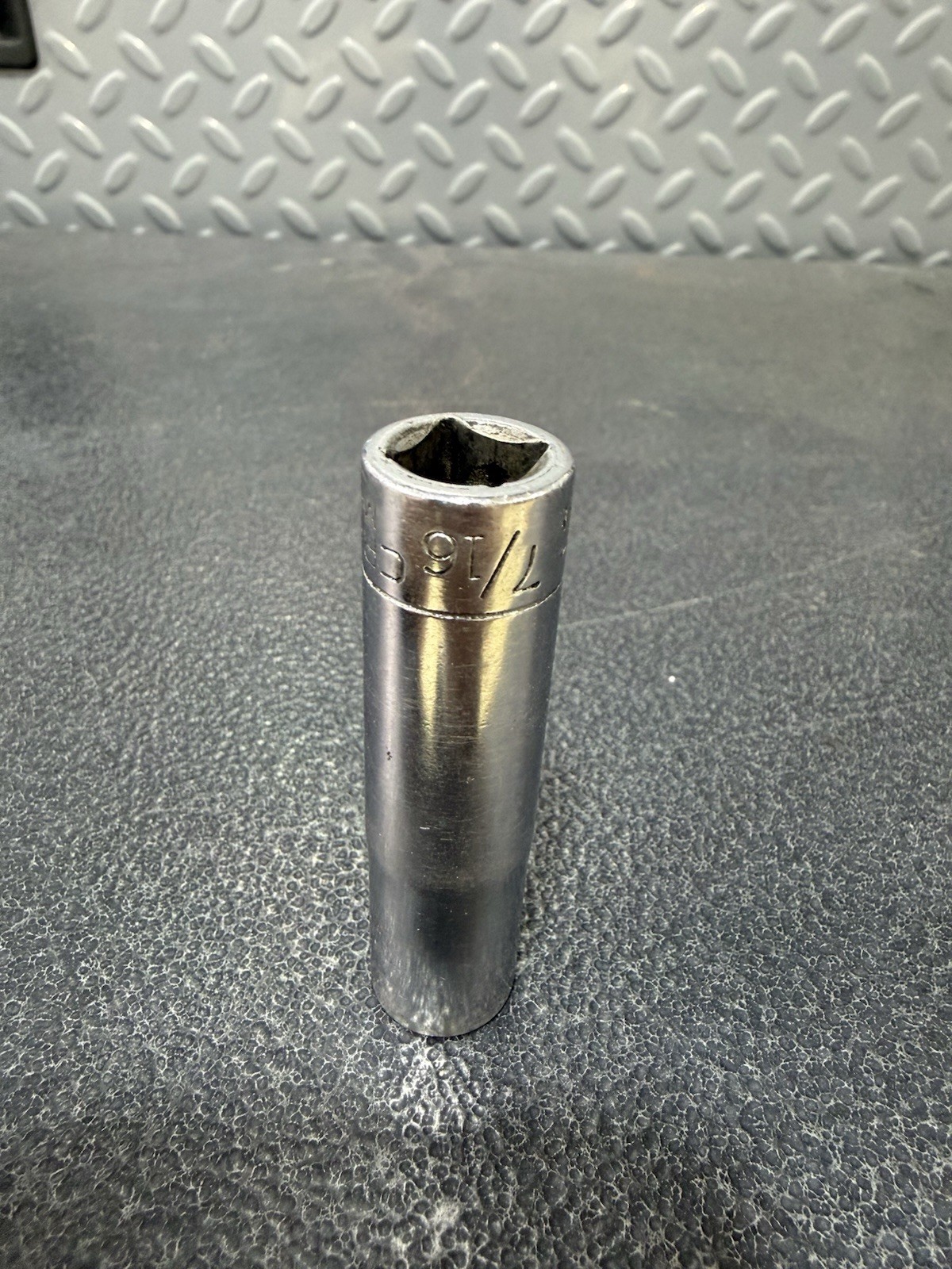 Vtg 7/16″ Craftsman V-Series P/N 43331 – 3/8″ Drive 6-Point Deep Socket USA Made