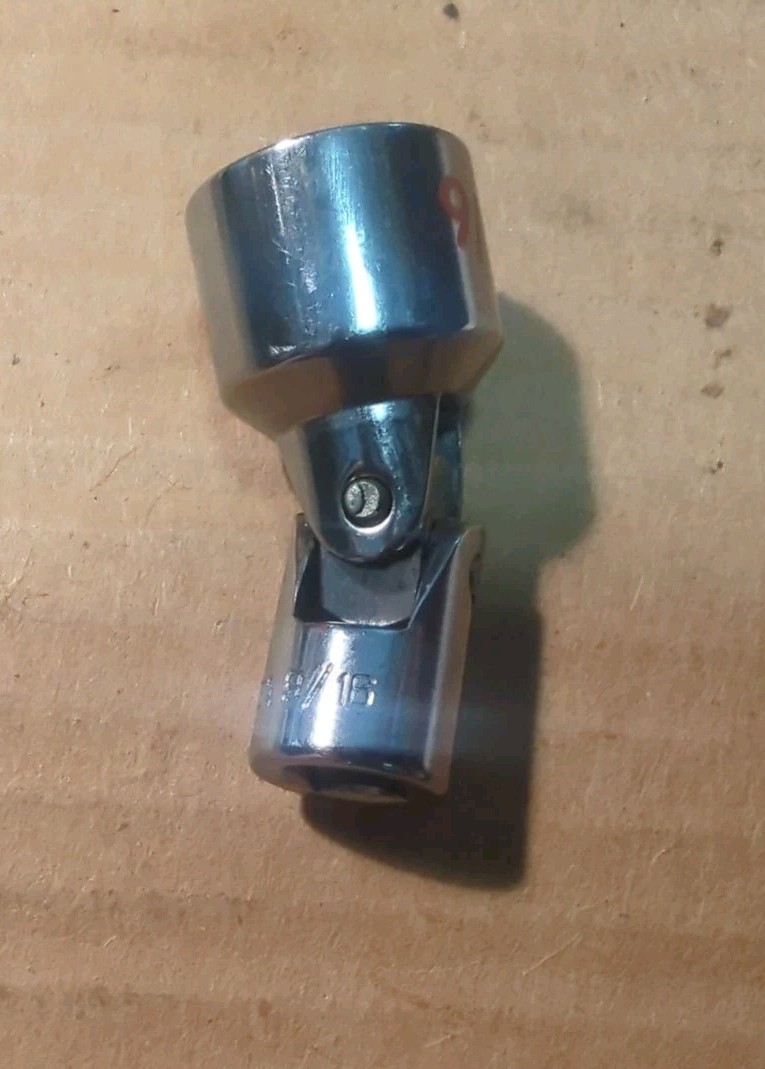 Matco Tools AU186A 9/16″ SAE Shallow Universal Socket 1/4″ Drive 6 Point USA
