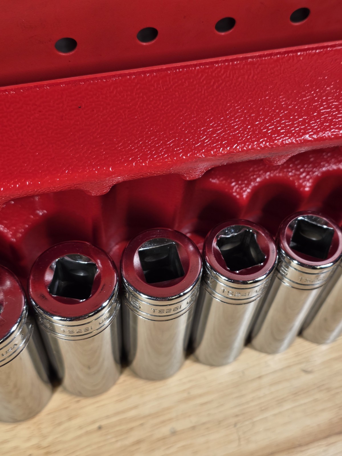 Snap-on 313TSYA 1/2″ Drive 13-Piece 3/8″ – 1-1/8″ Deep 6-Point Chrome Socket Set