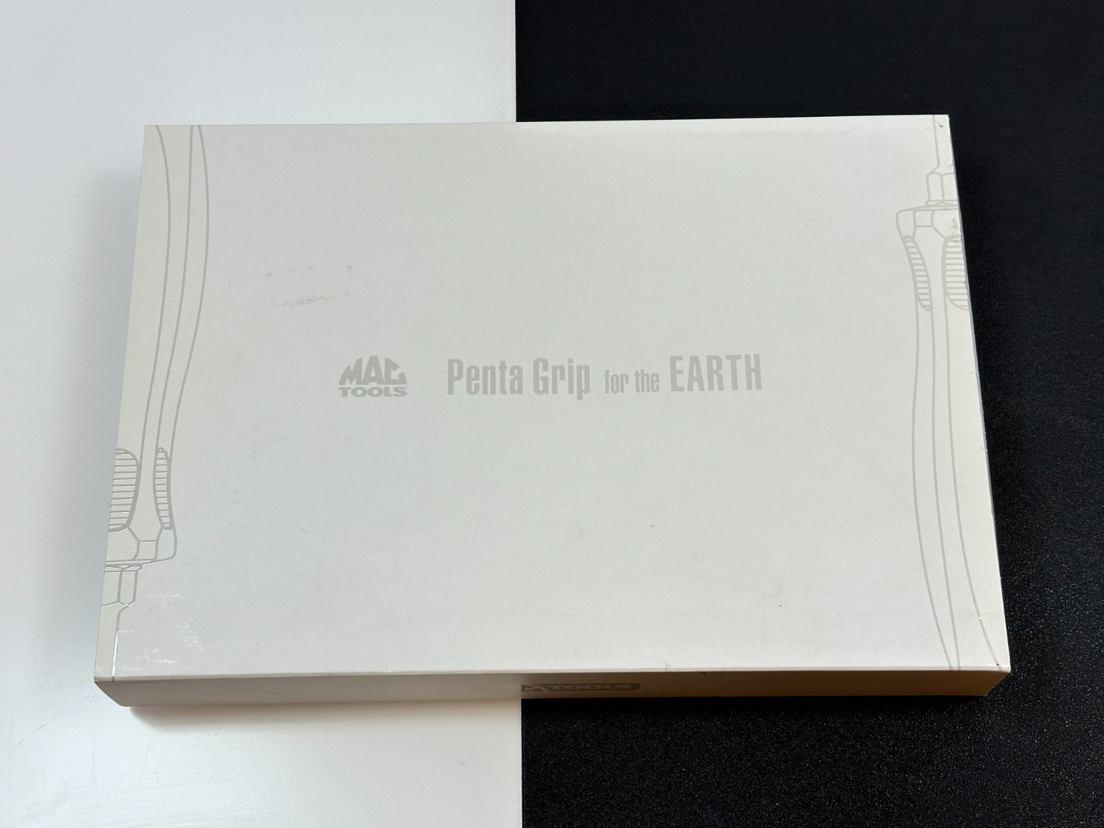 NEW MAC Tools RARE Japan Limited Edition White PENTA-GRIP Handle Screwdriver Set