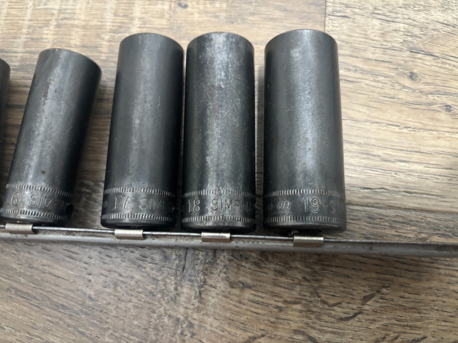 Snap On 11pc 9mm – 19mm deep well metric 3/8″ drive impact socket set. FREE S&H!
