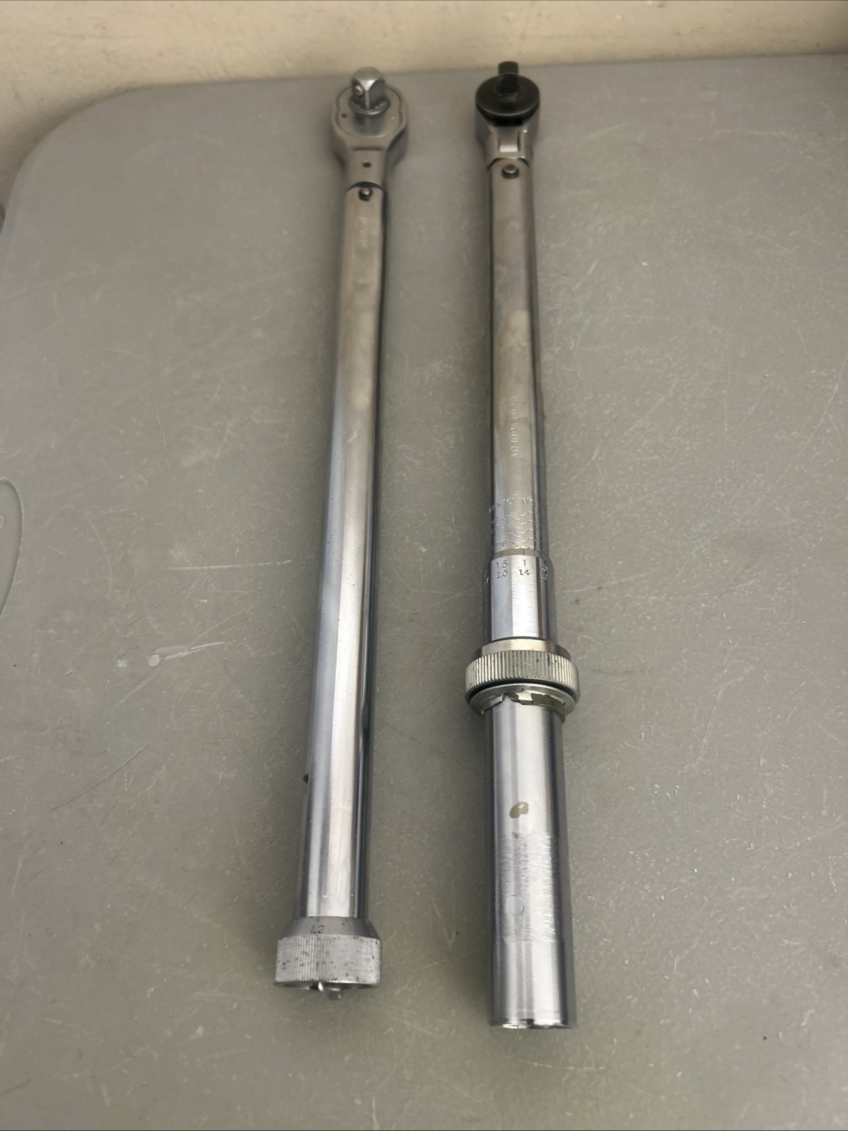2 Torque Wrenches 1/2” And 3/8” Unknown Brand/ For Parts Or Repair