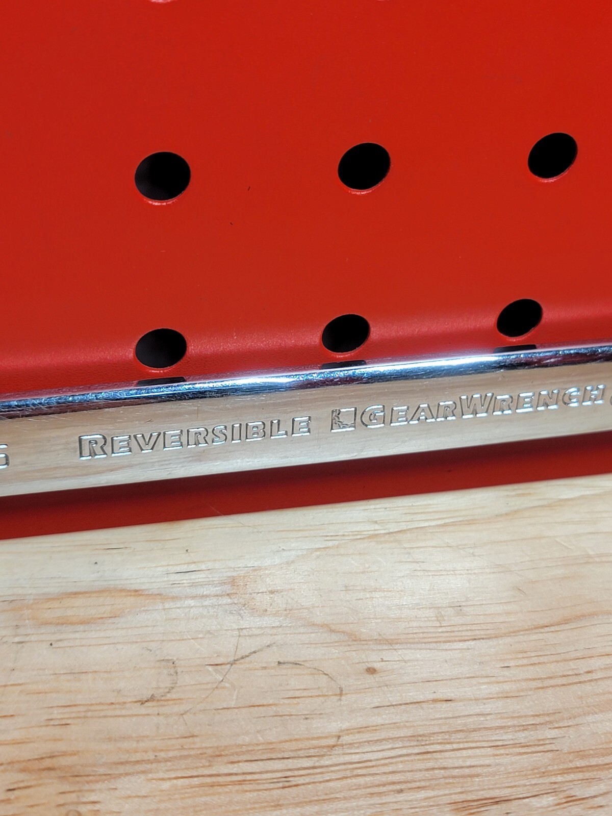 GearWrench Reversible 11/16″ SAE 12-Point Ratchet Wrench