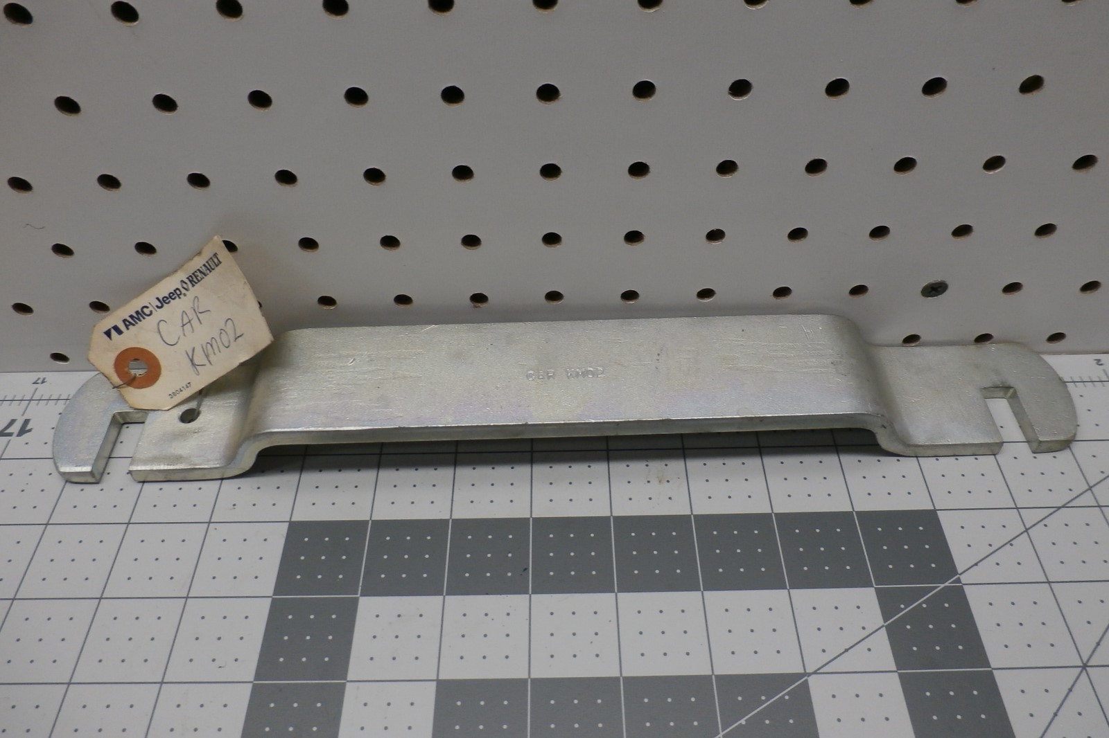 CAR KM02 AMC (?) Kent Moore Dealer Tool, 15.5″, Free US Ship `