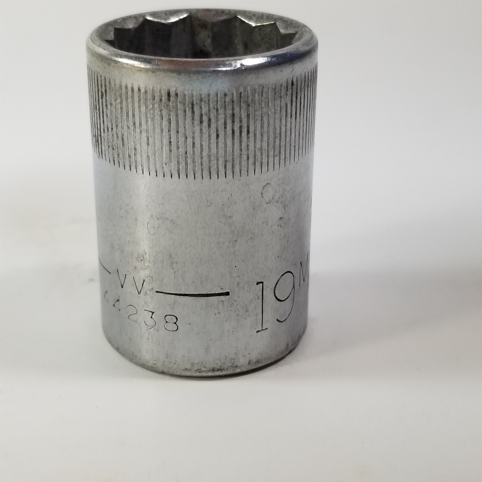 Craftsman USA 19mm 12 Point 1/2″ Drive Socket 44238 -VV- Series Knurled