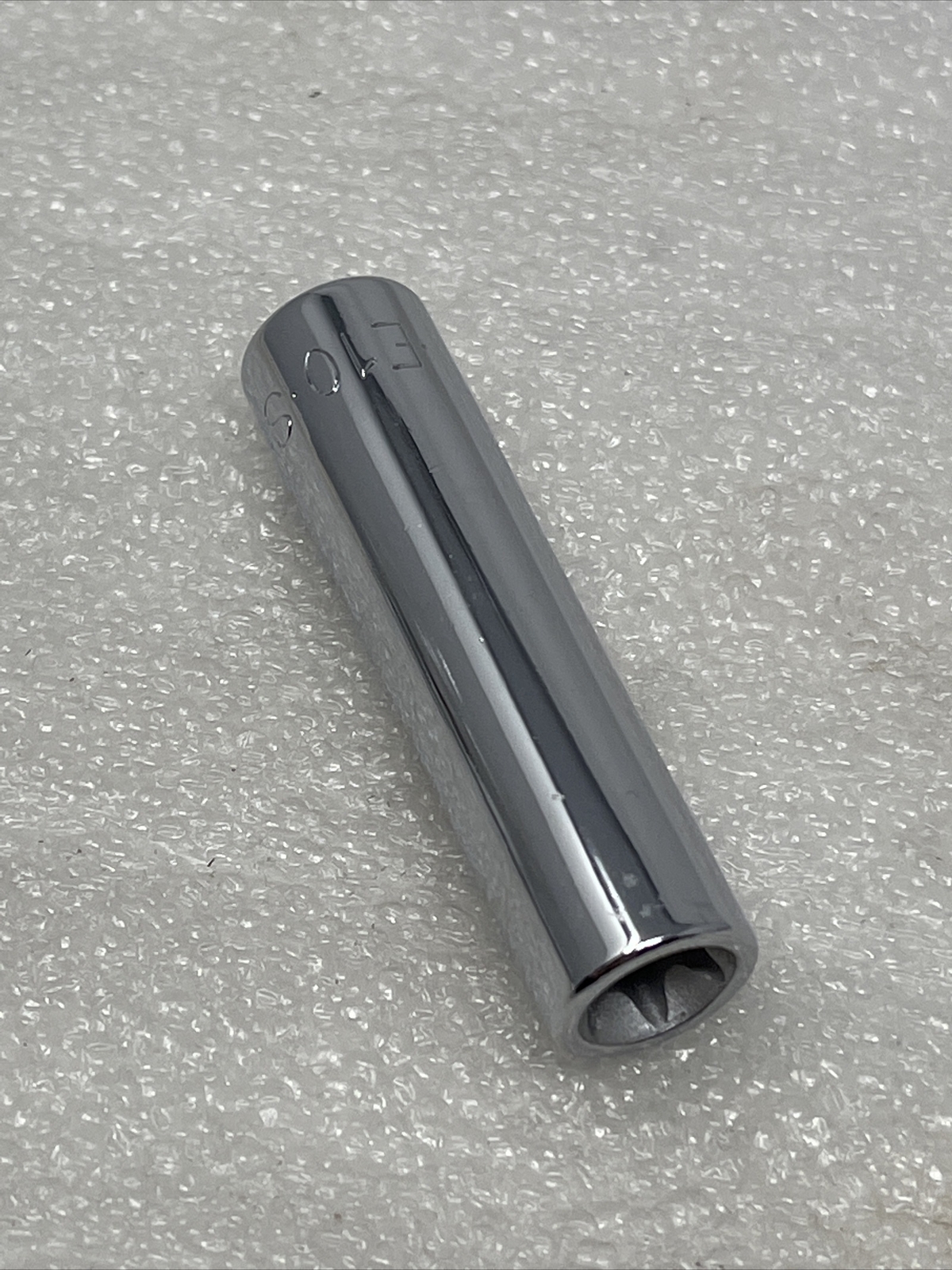 E10 SK Hand Tools 44960, 1/4″ Drive Metric Deep Female Inverted Torx Socket, USA
